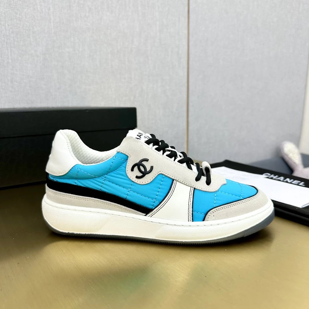 12 white blue 005
