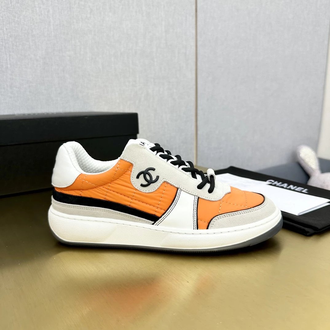 13 White Orange 005