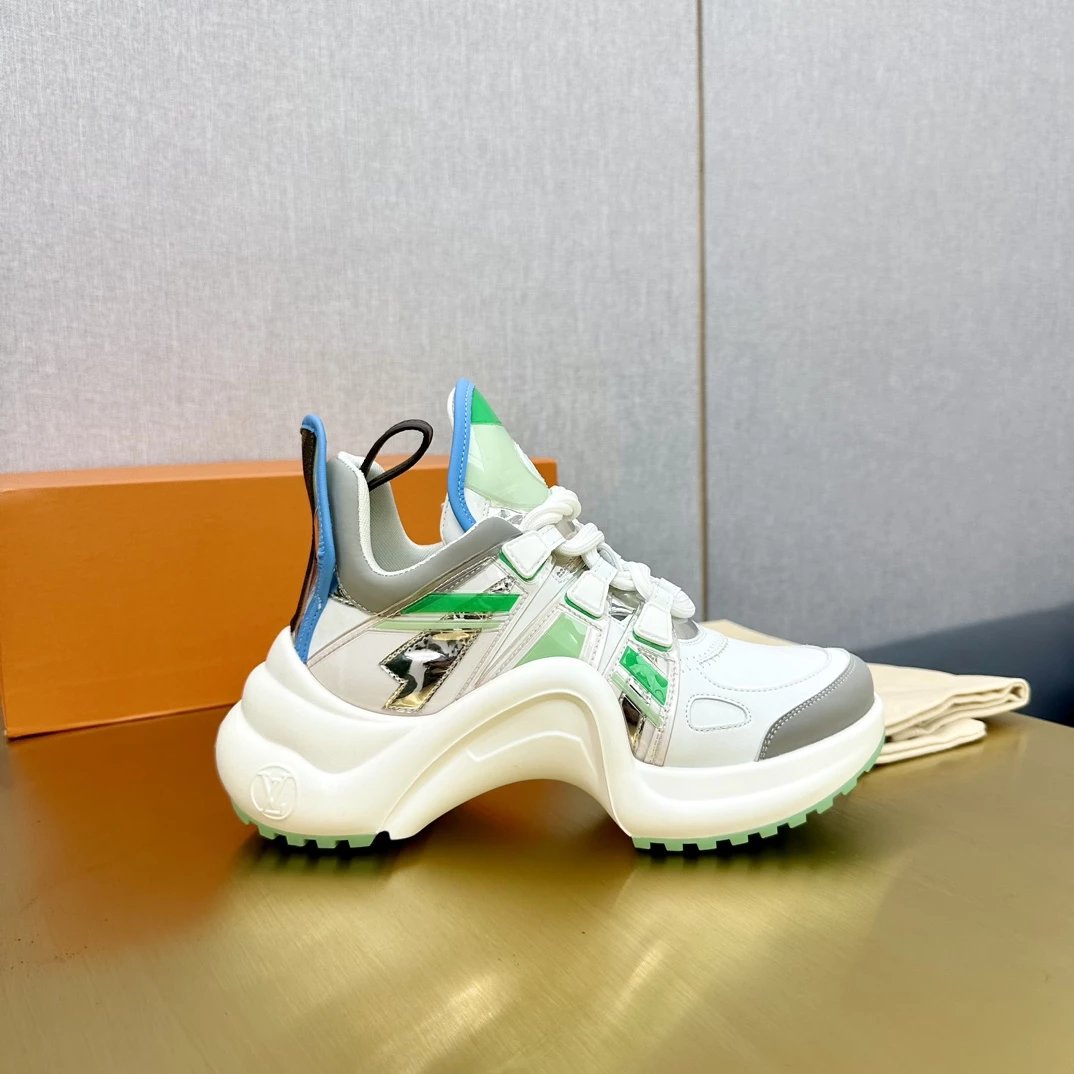 21 White-Green 005