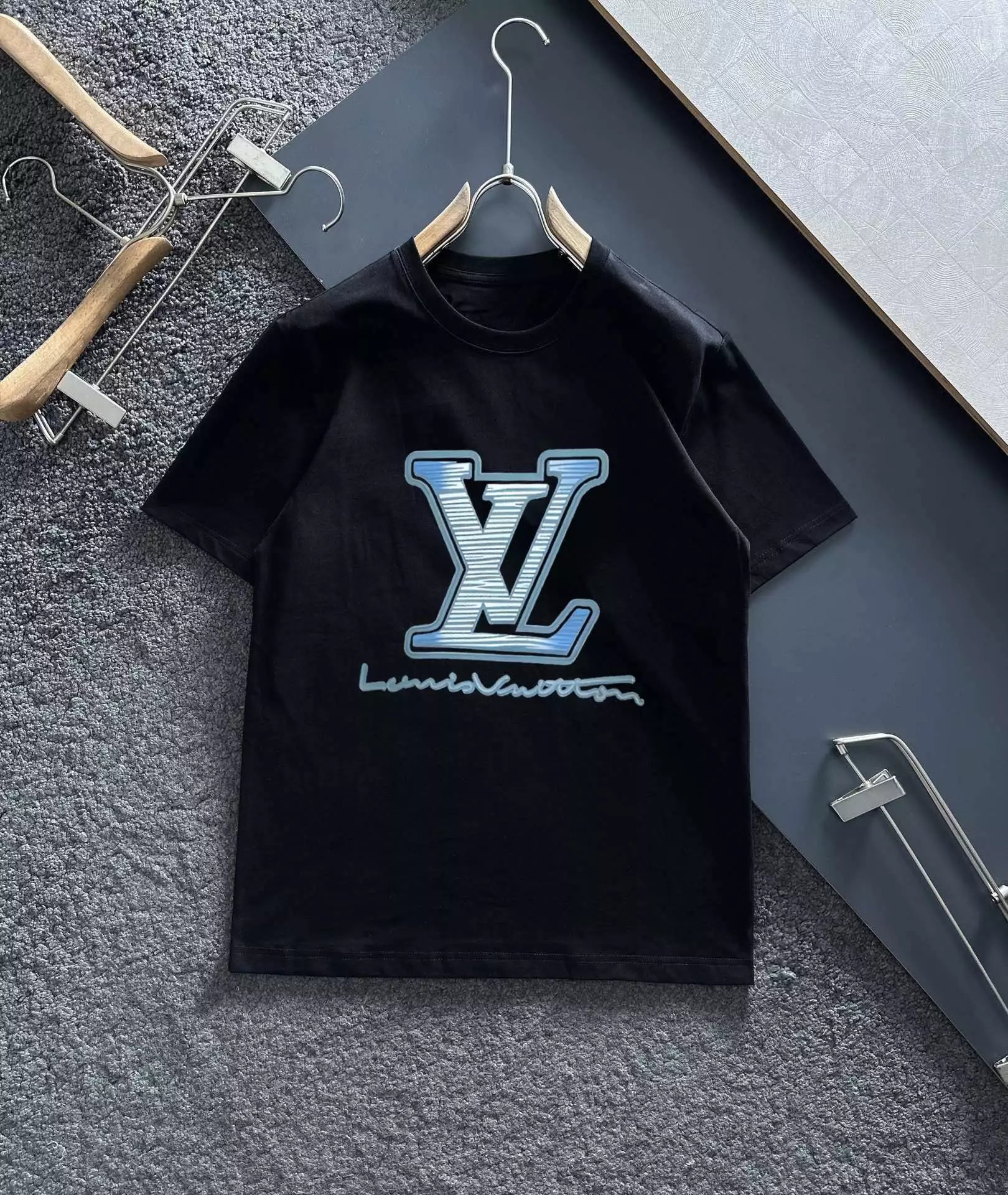23 black