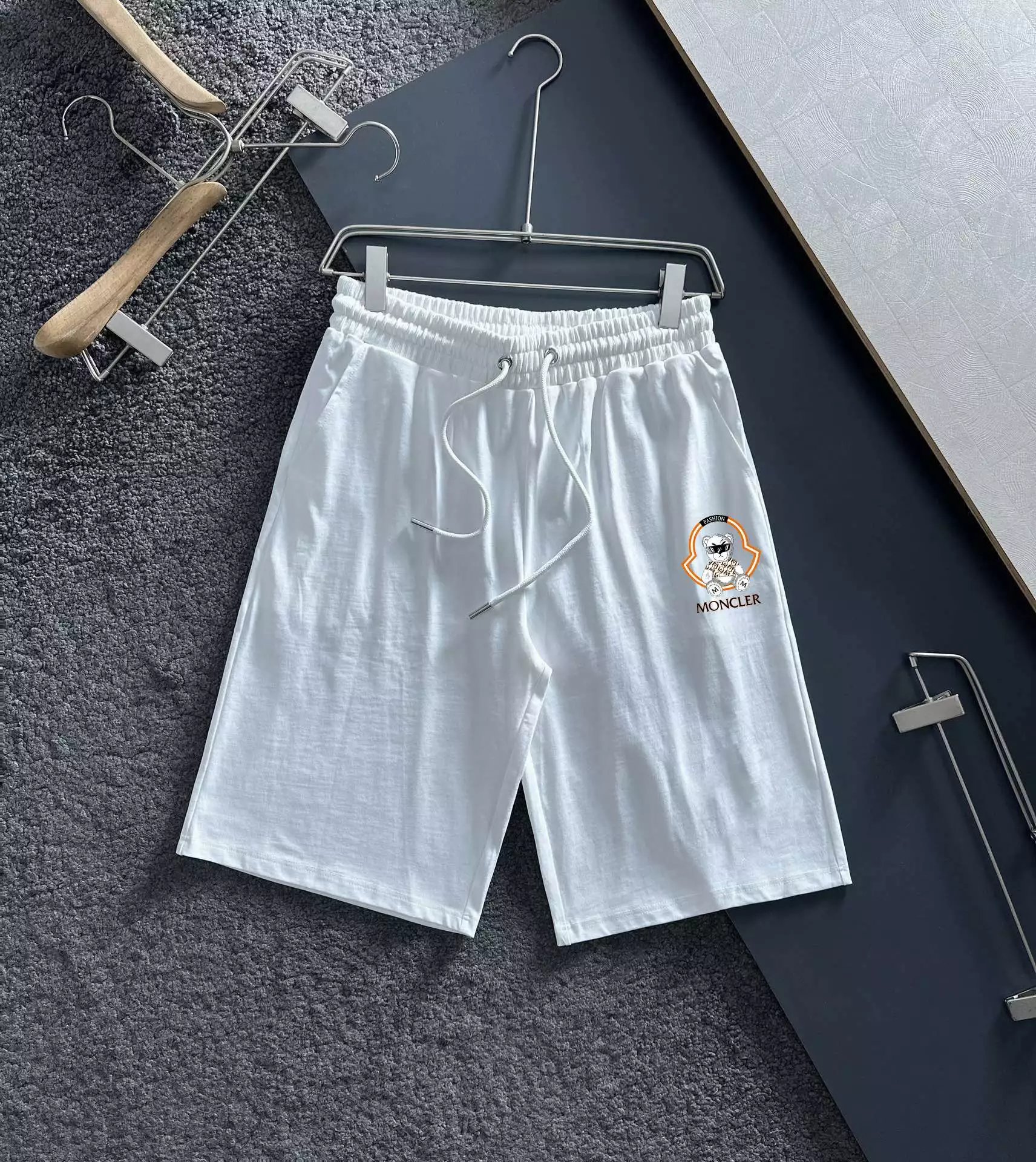 26 white