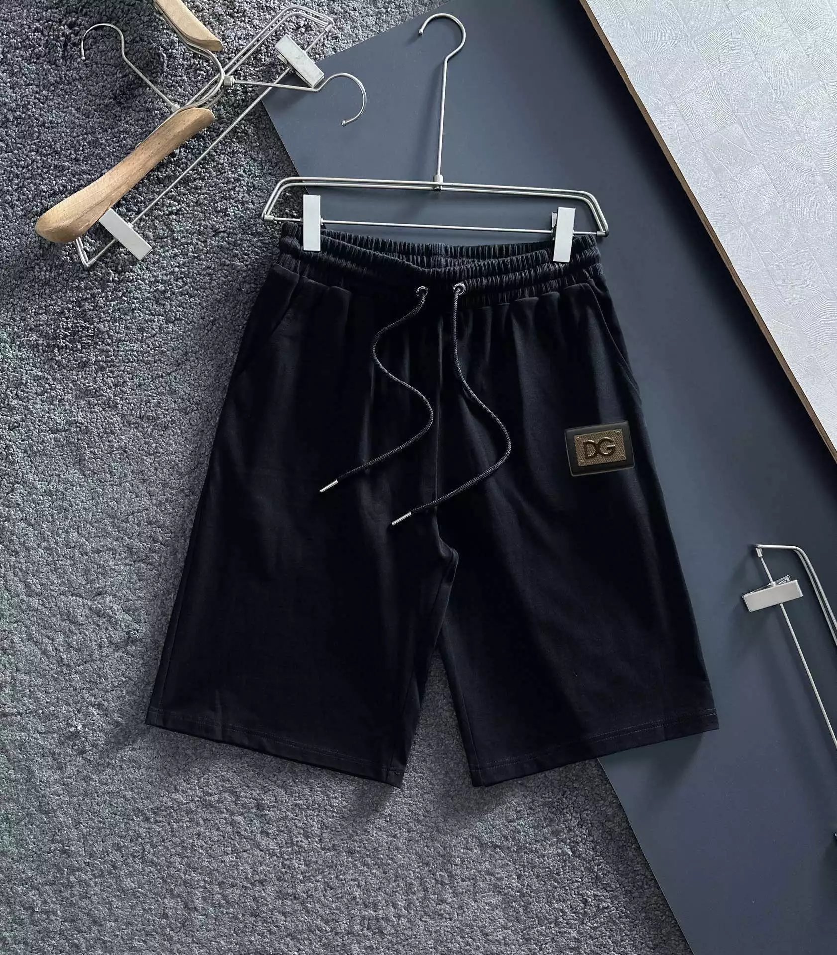 29 black