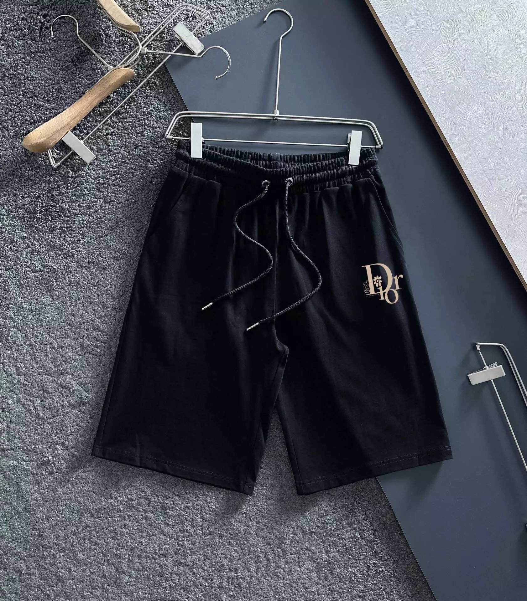 31 black