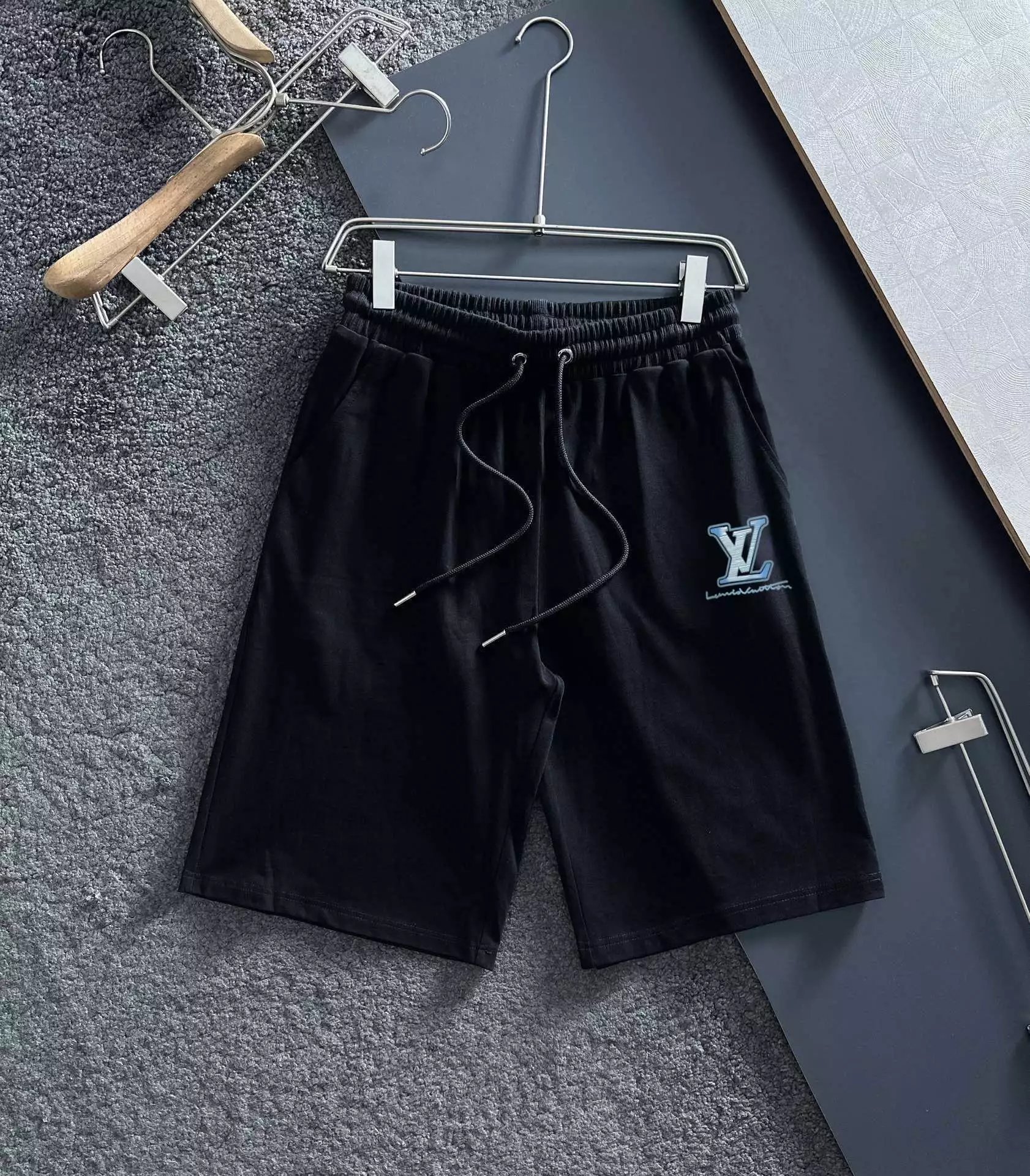 36 black