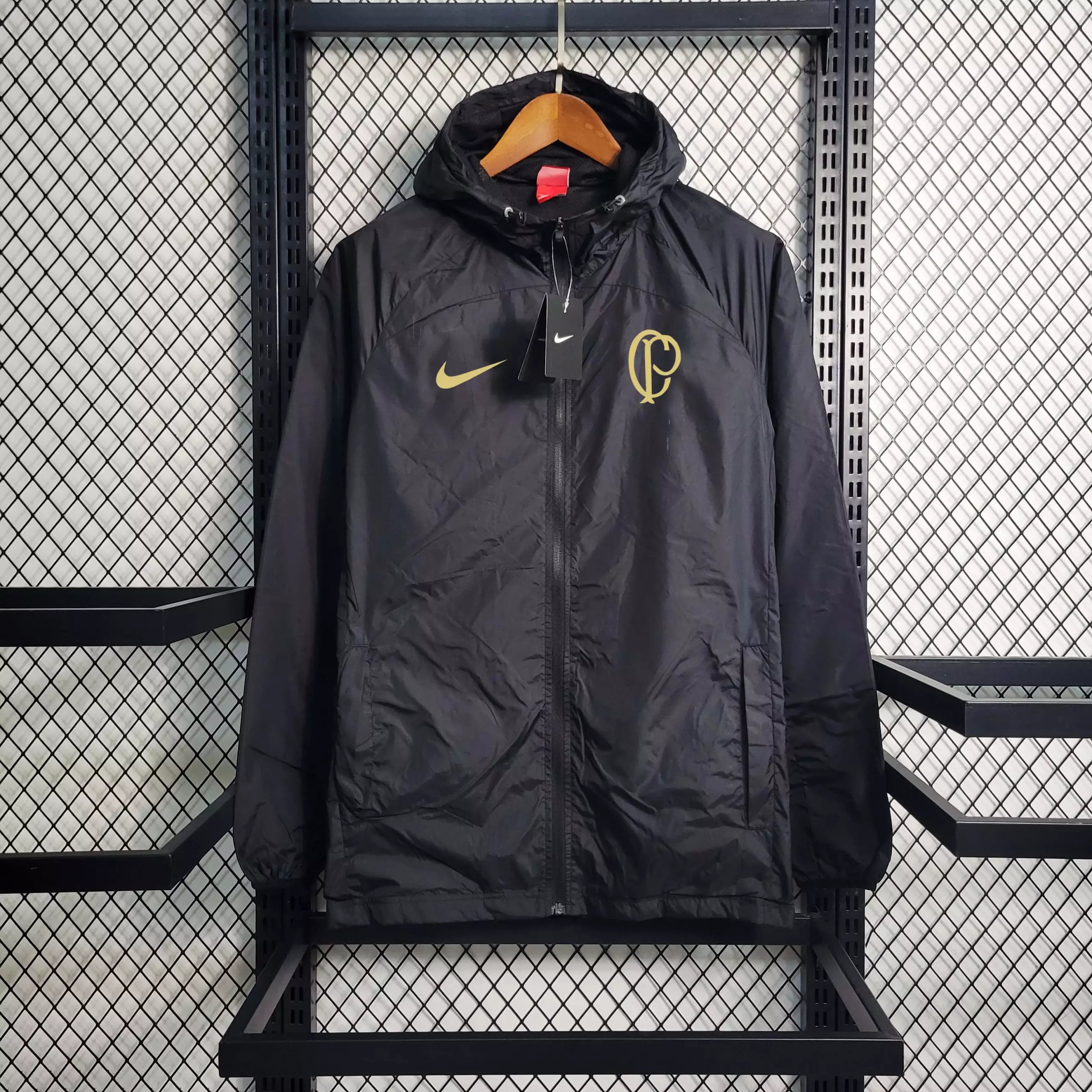 17 Black 006