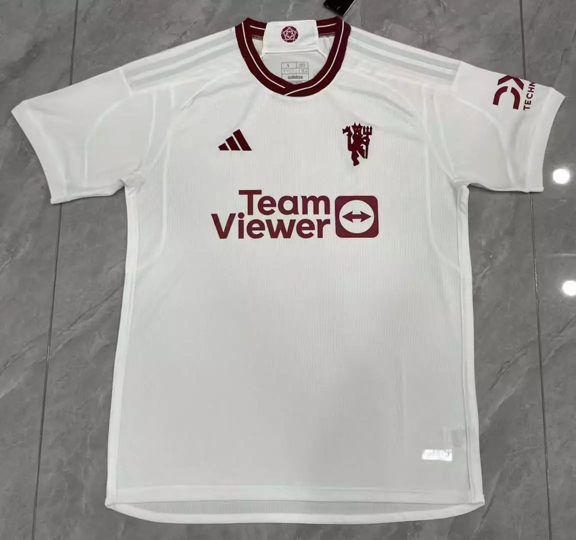 21 White 006