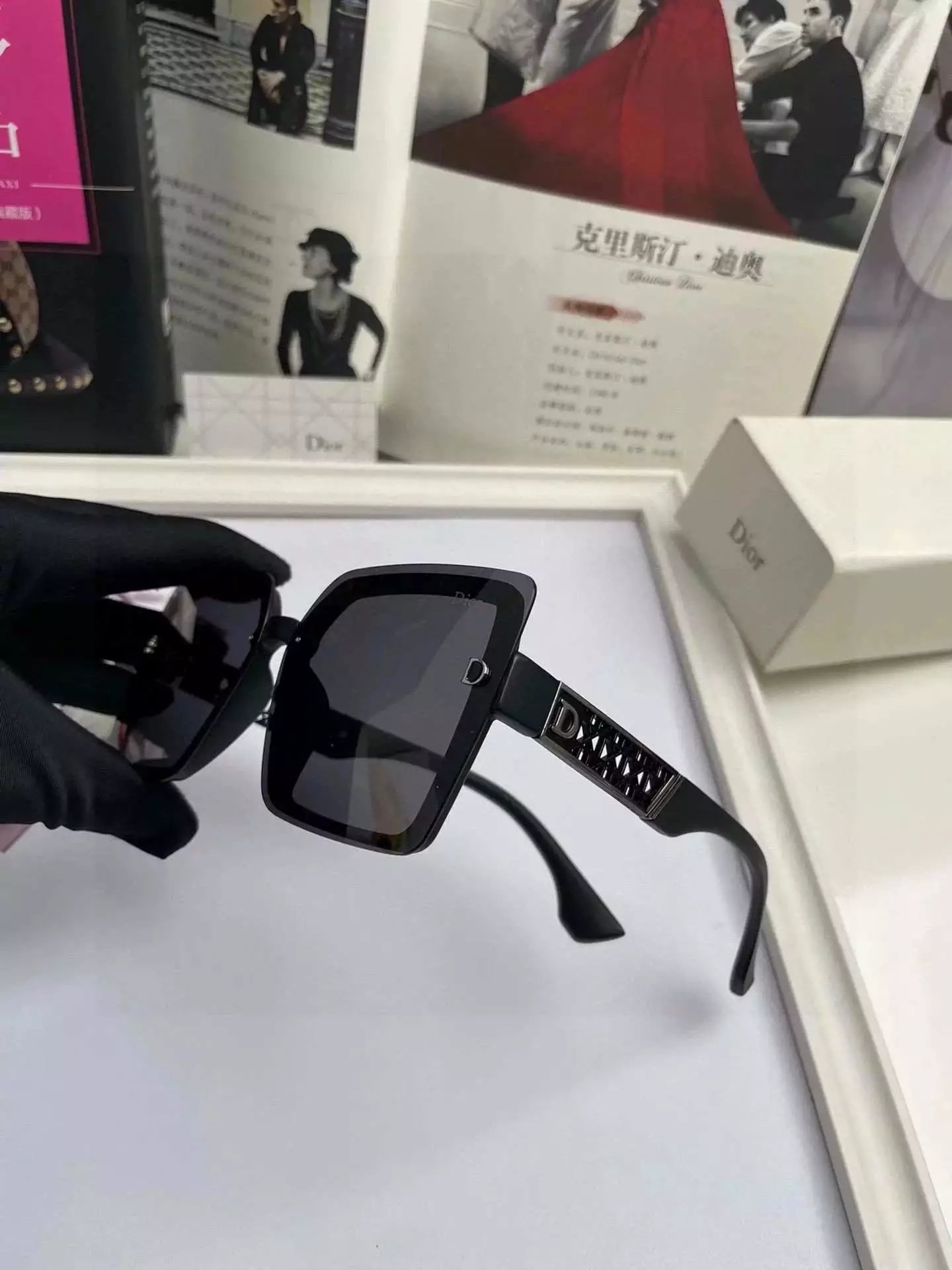 05 Black 006