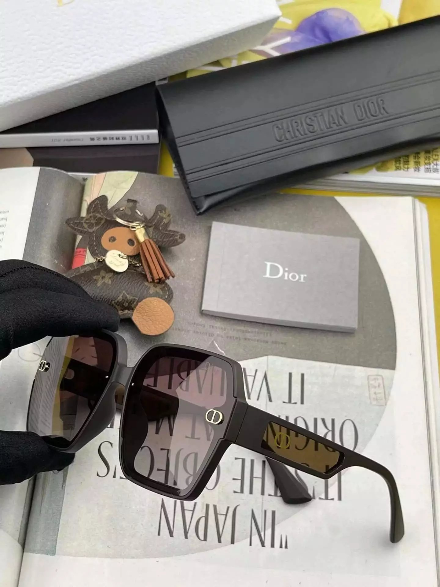 25 Black 006