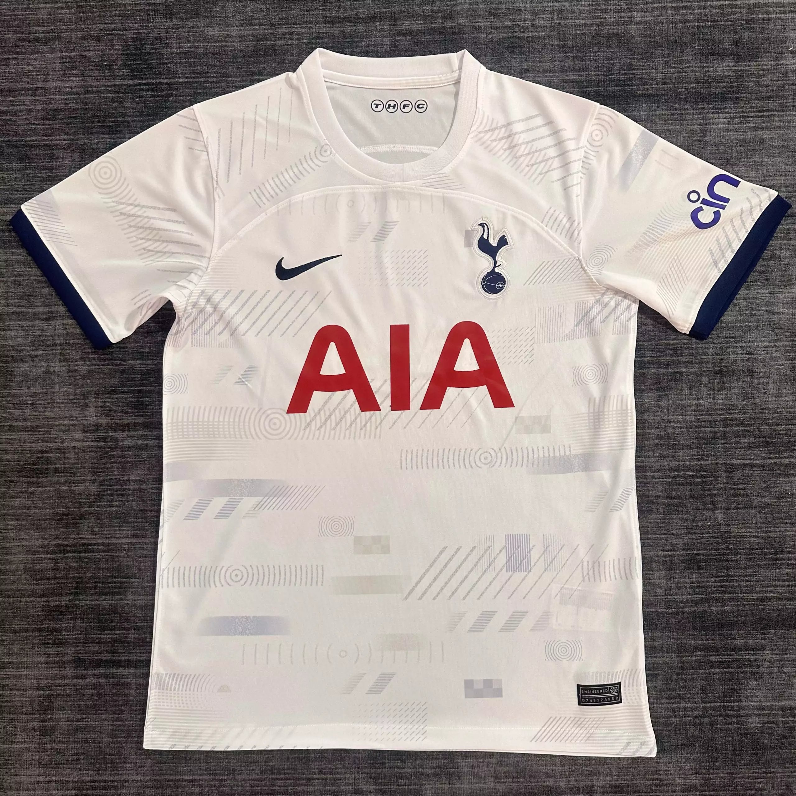 19 White 006