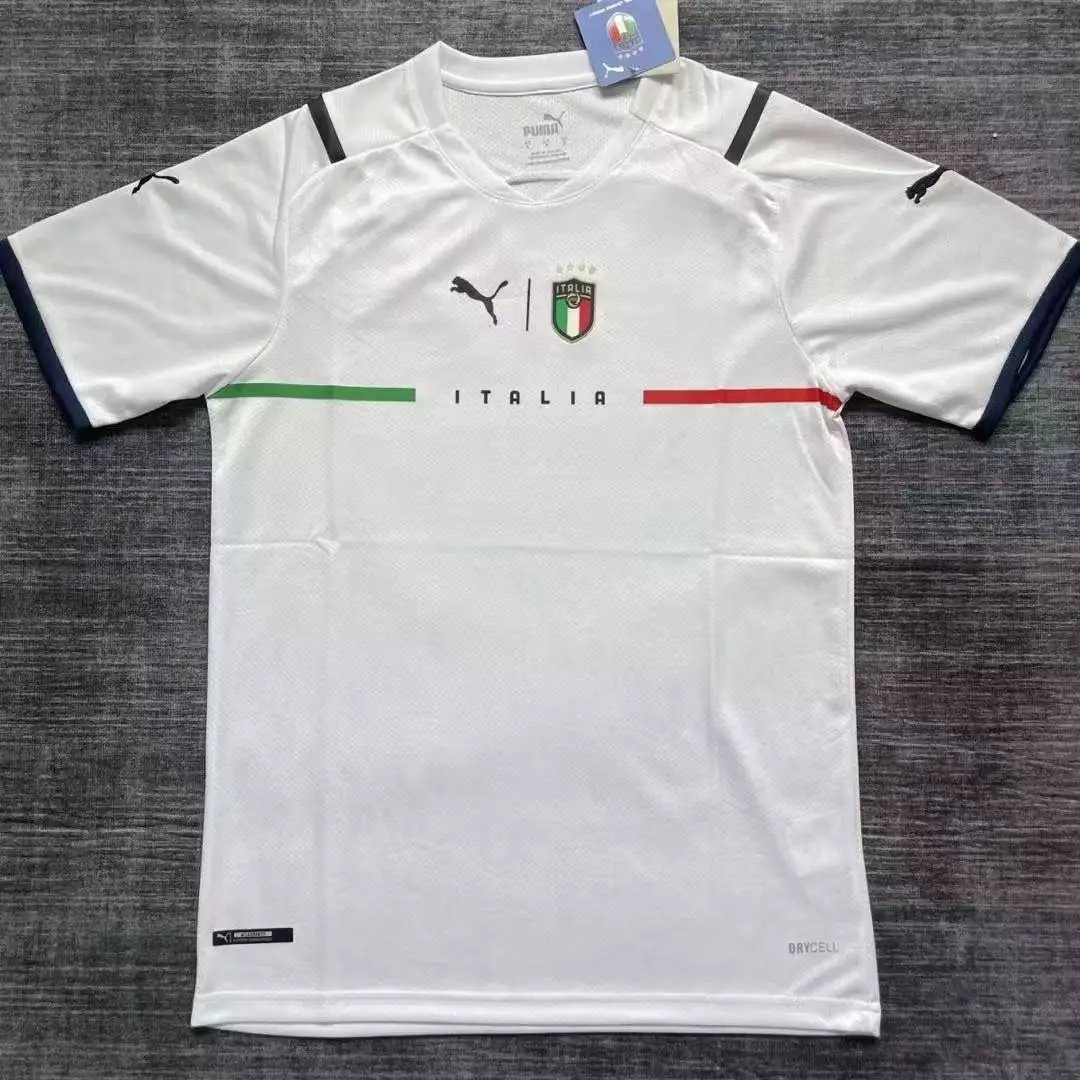 21 White 006