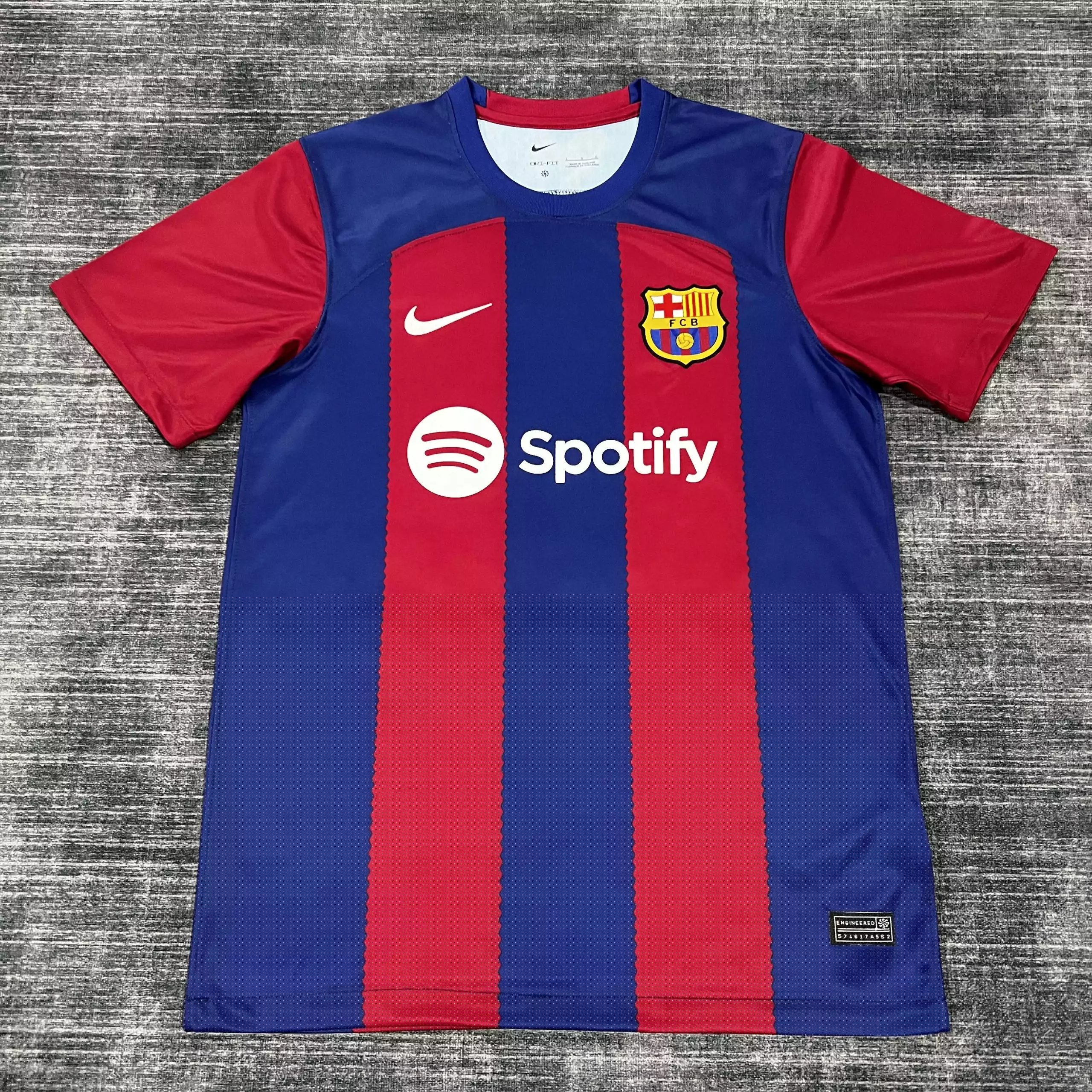 36 Red and blue 006