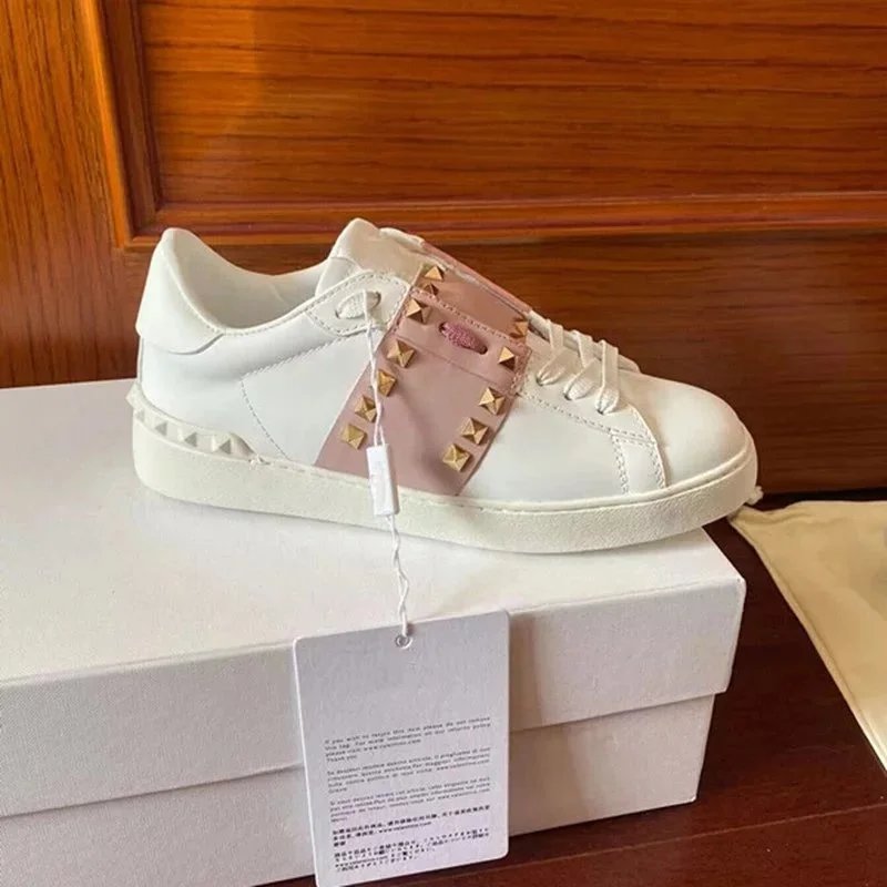 Pink and gold studs 18