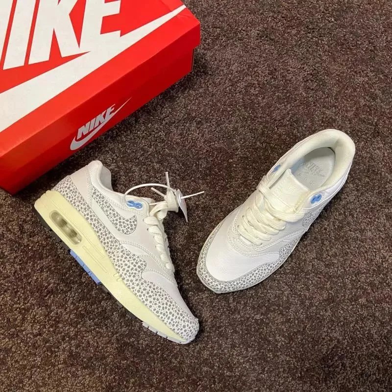 Summit White Off-White FB5059-100
