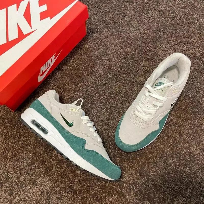M Green 918354-003