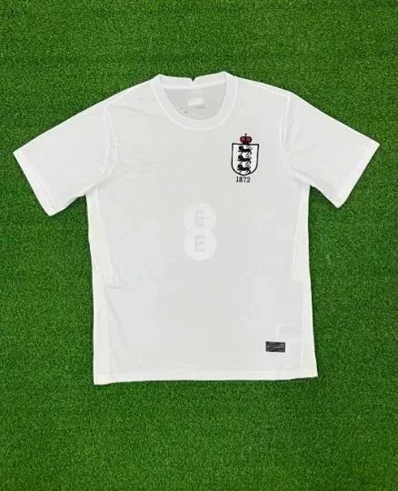2425 England training kit in white