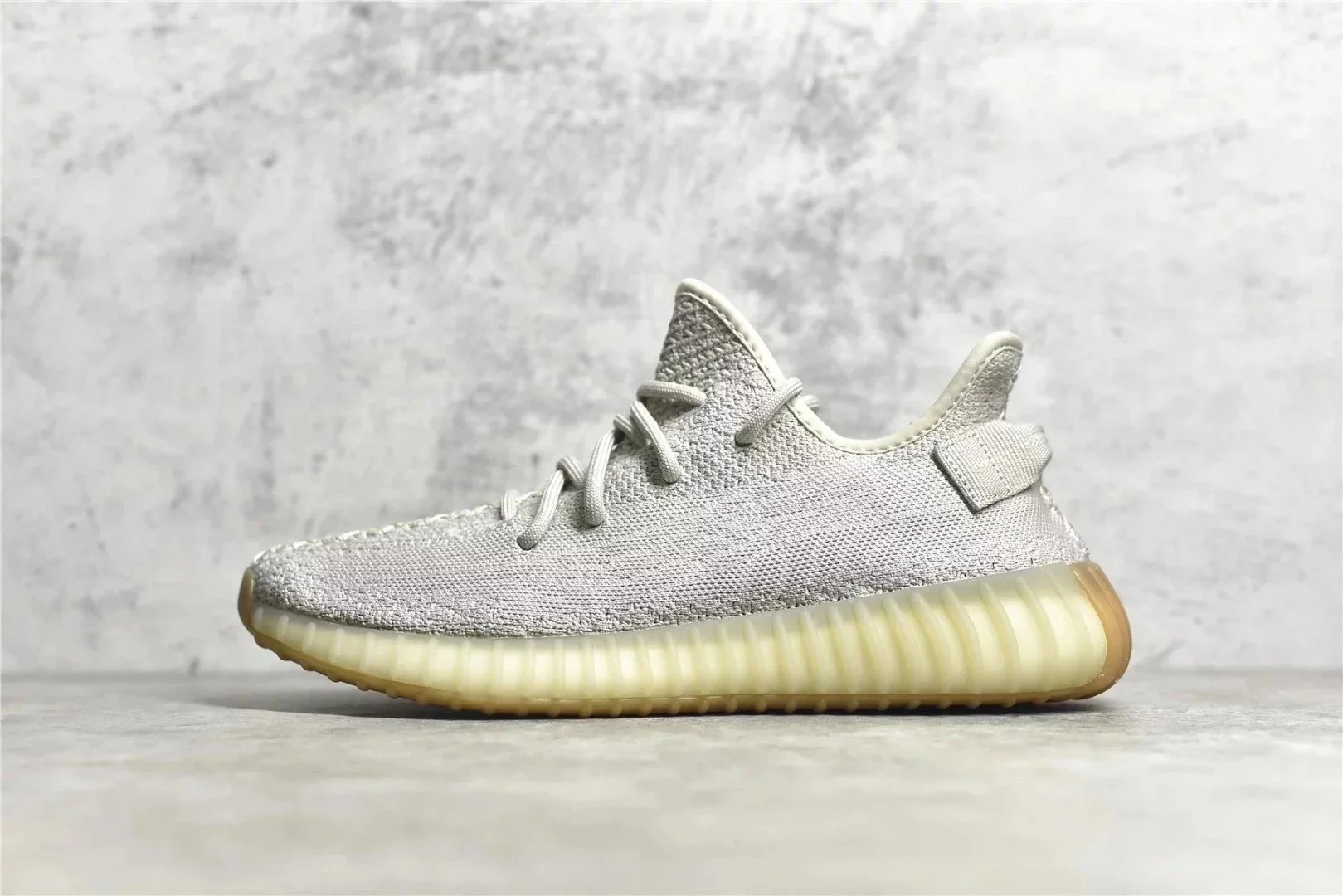 yz v 2 Sesame Gray