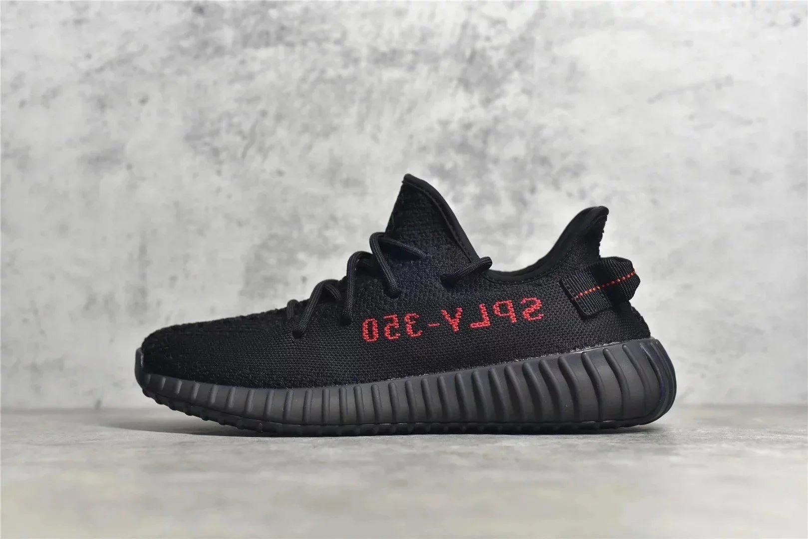 yz v 2 Black and red characters