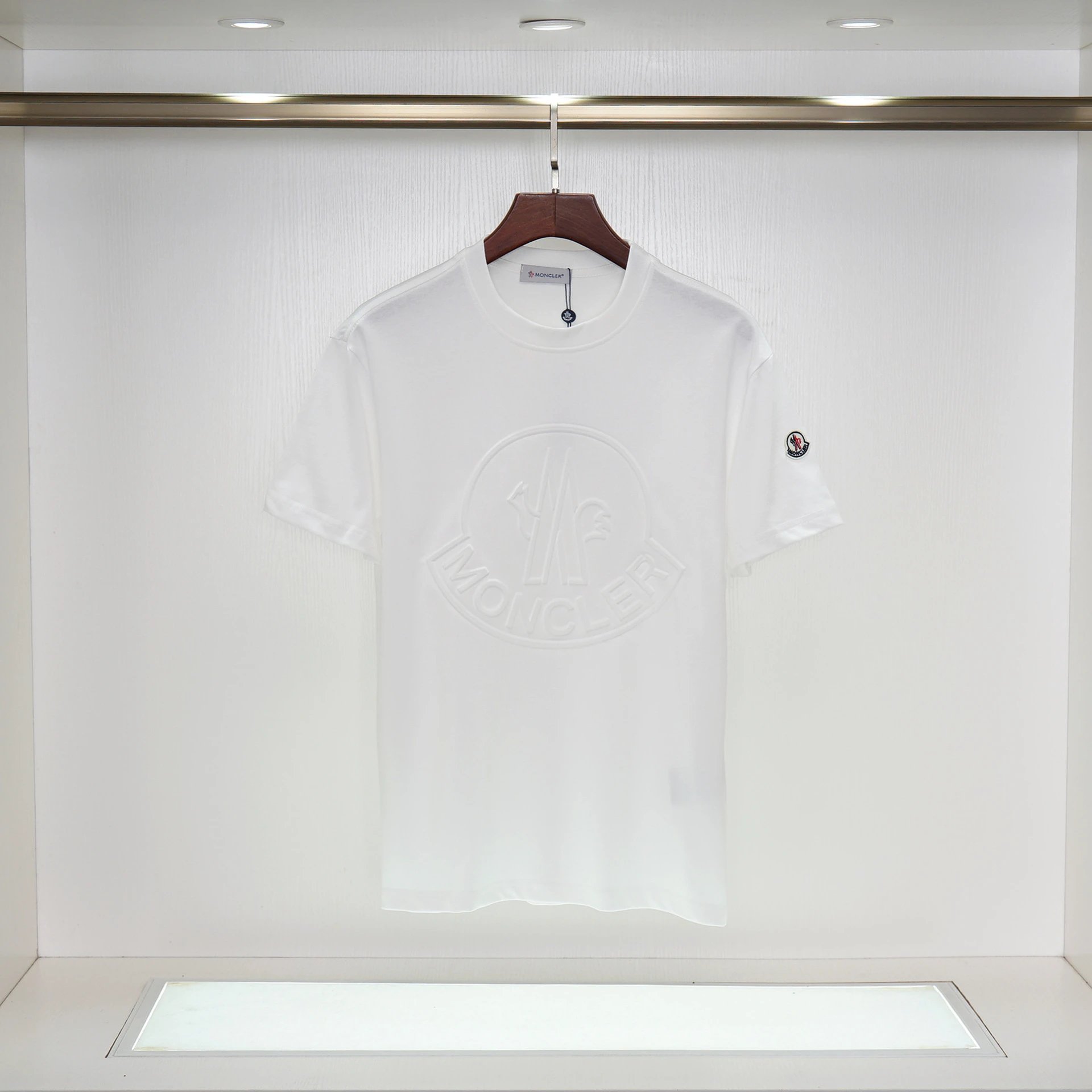16 white