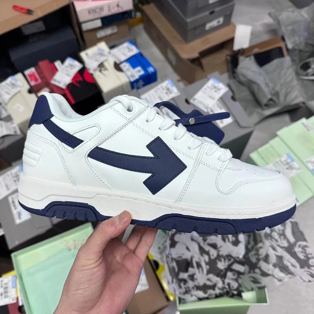 White and Blue F22 10146