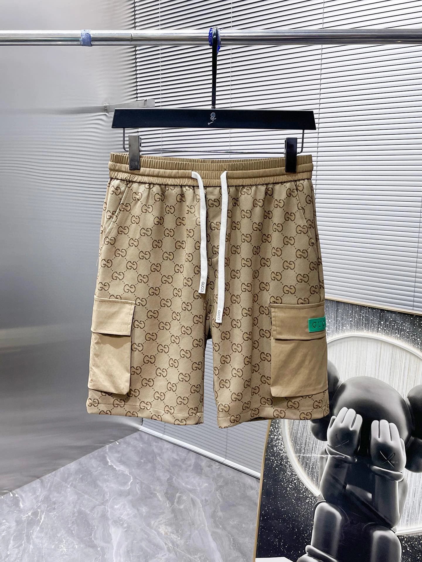 33 Khaki