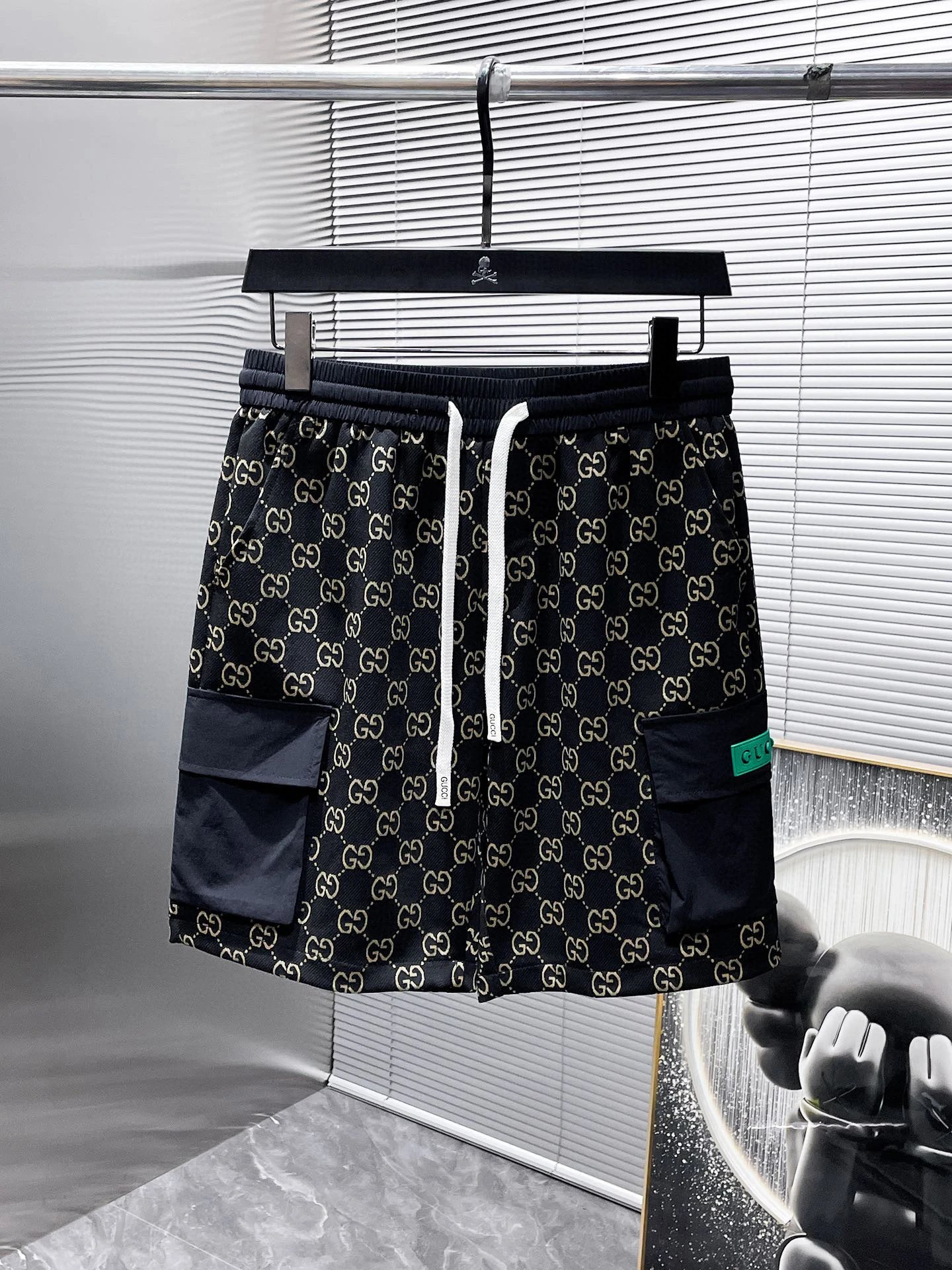 34 black