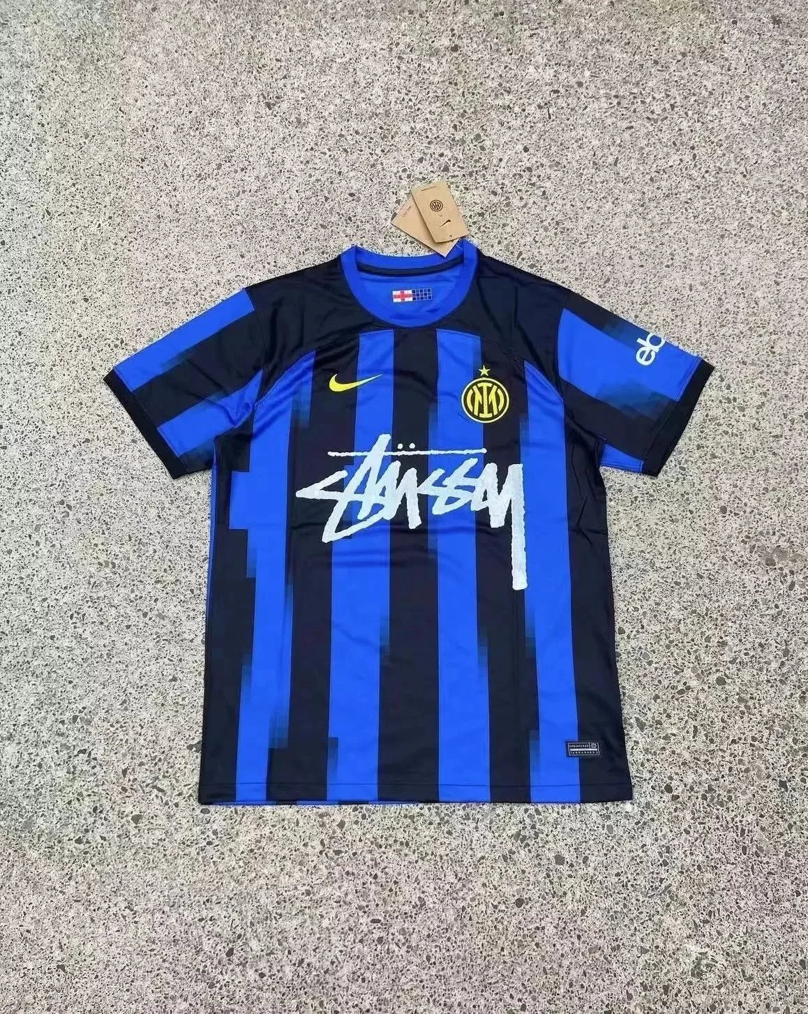 17 (Customized item, no returns or exchanges)