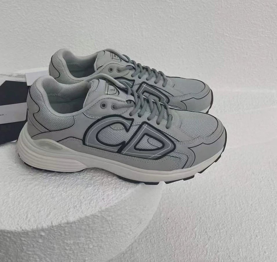 04 Gray