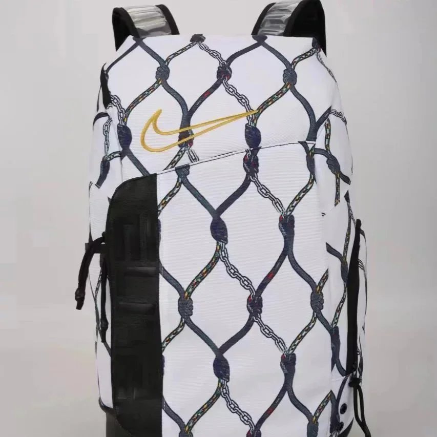 28 air-cushioned white mesh