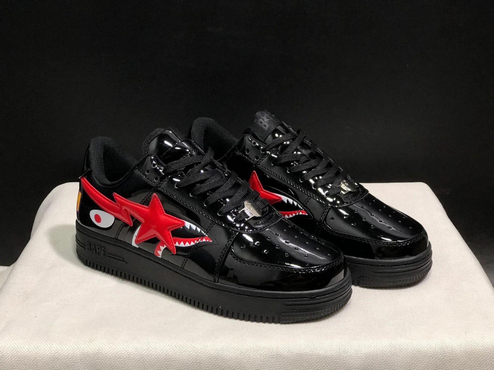 02 Black