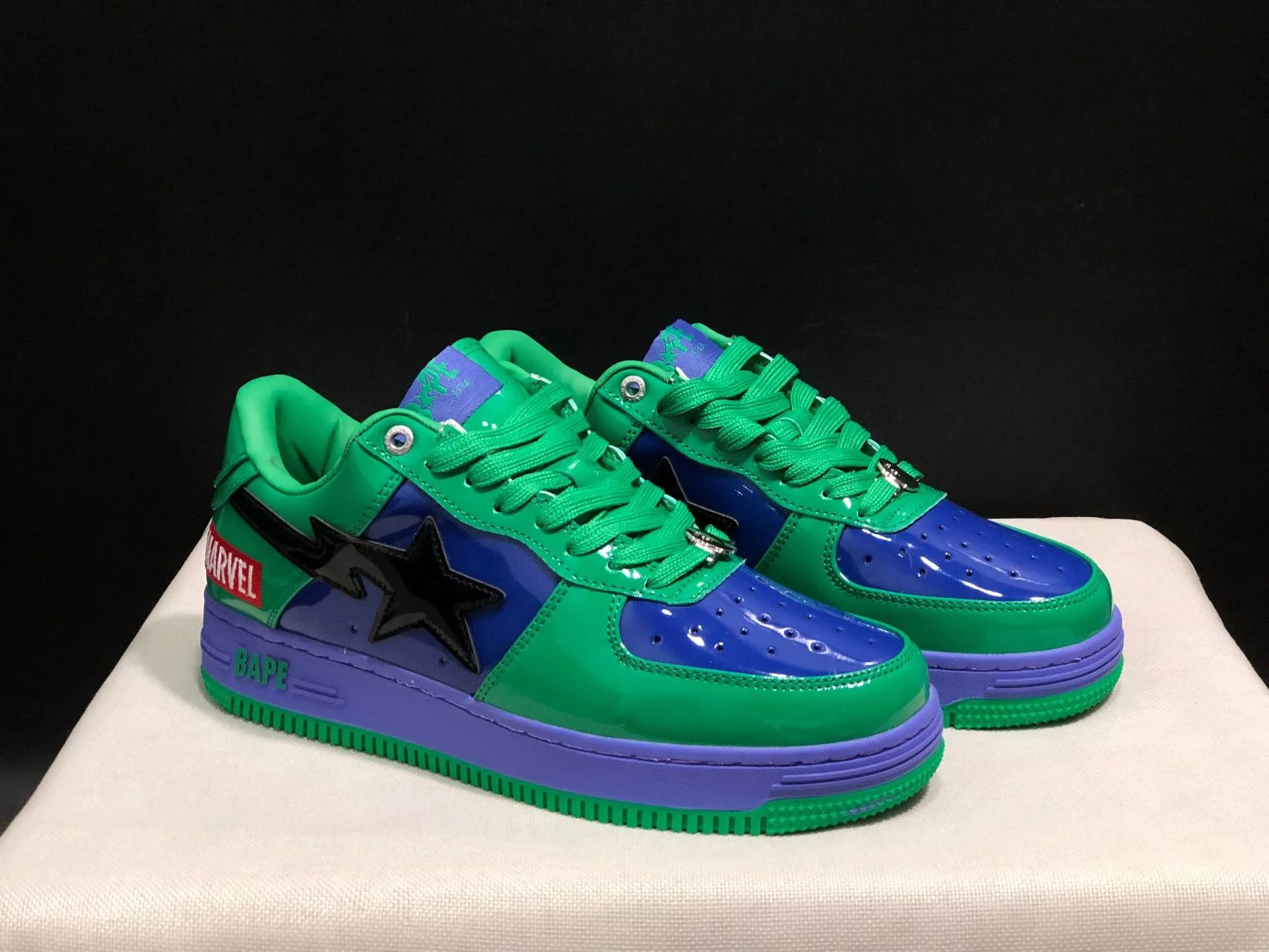 03 Blue and Green