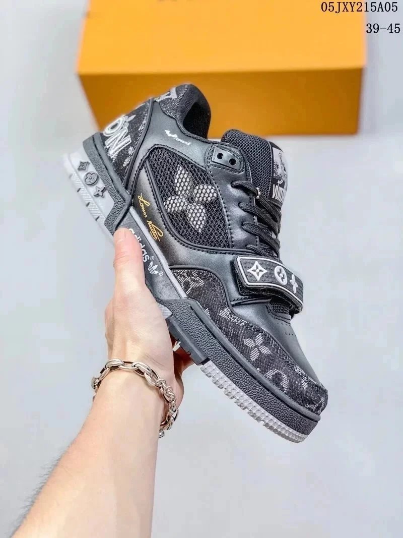 Velcro, all black