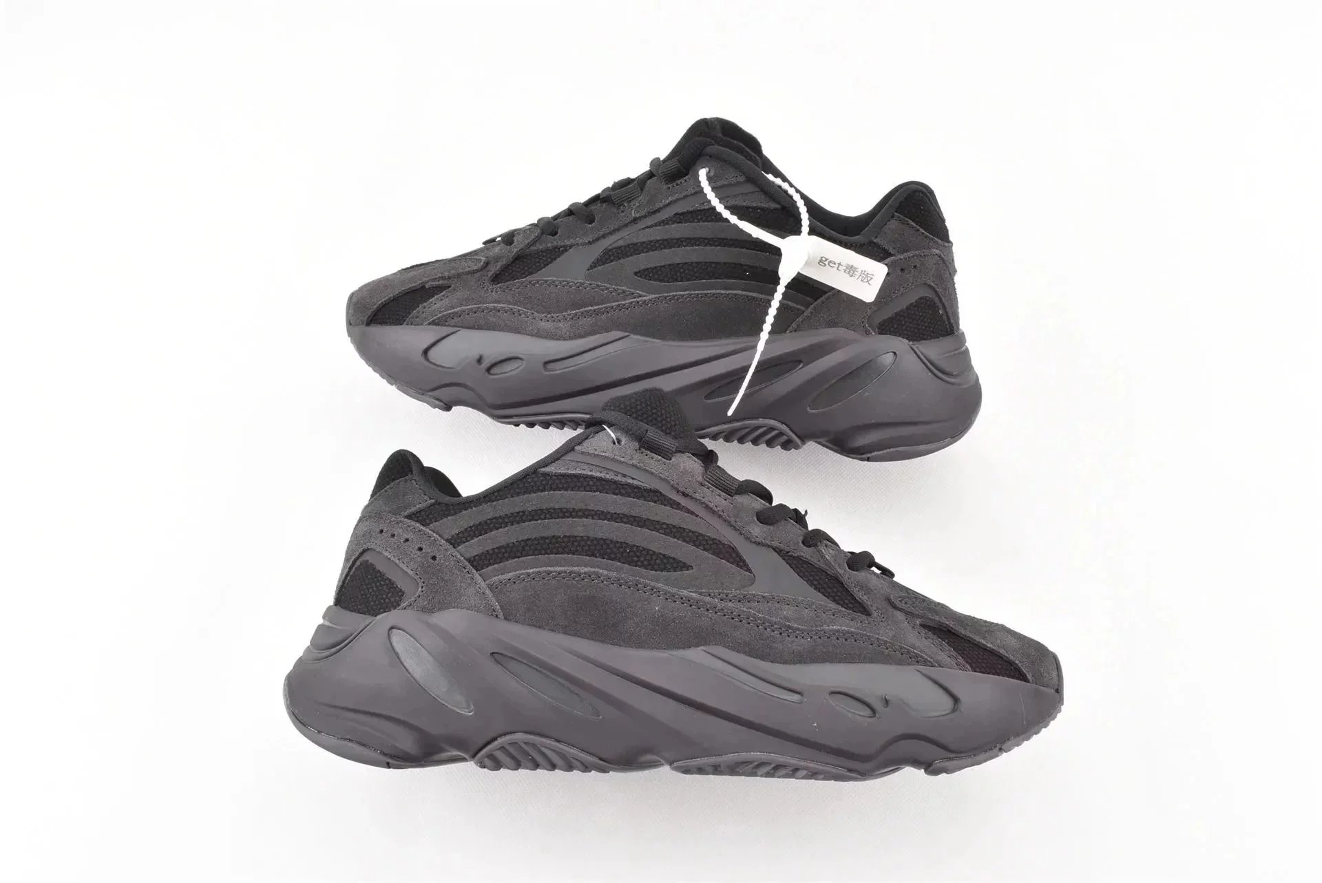 700 V 2 black spirit