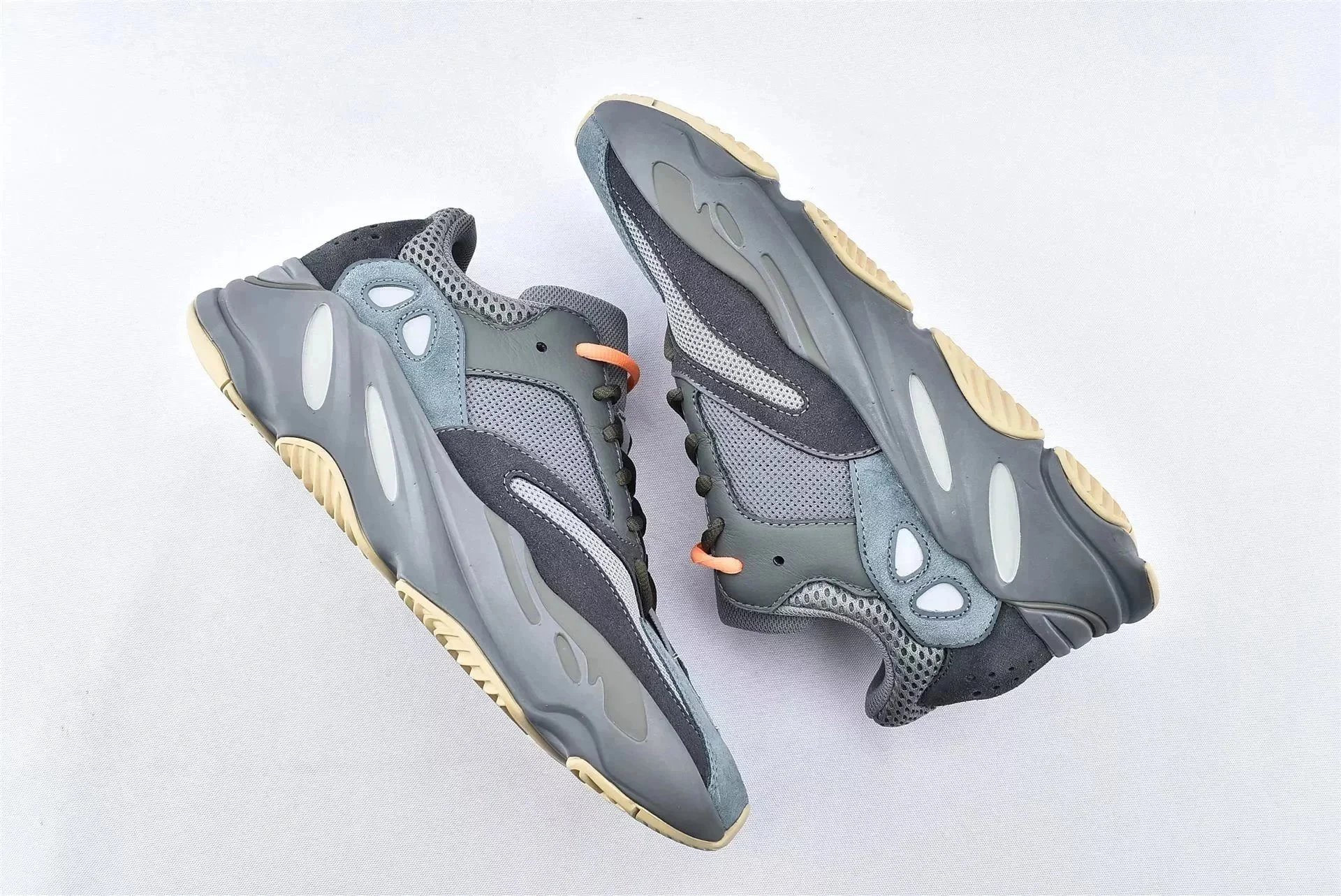 700 V 2 Mallard blue