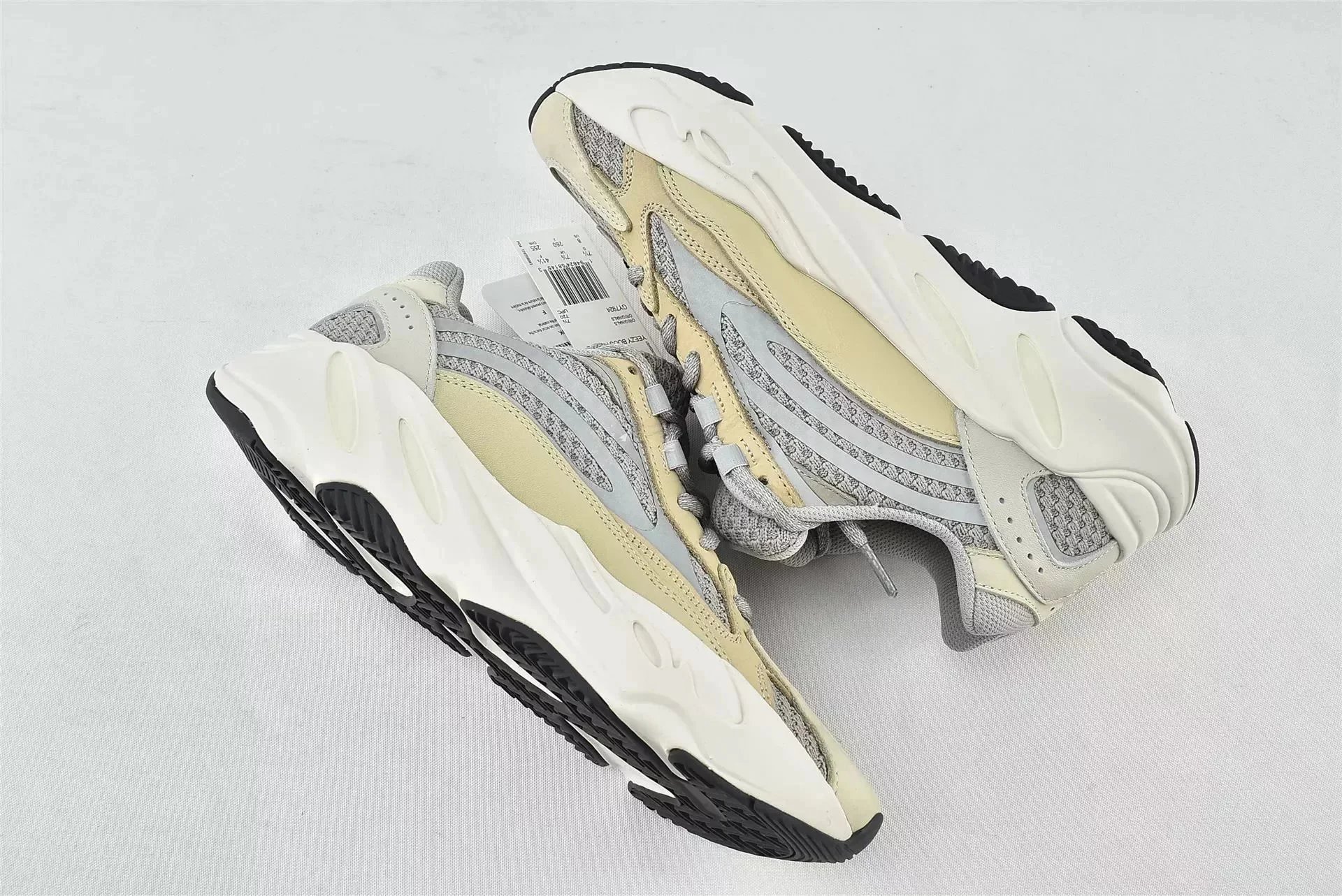 700V2 cream