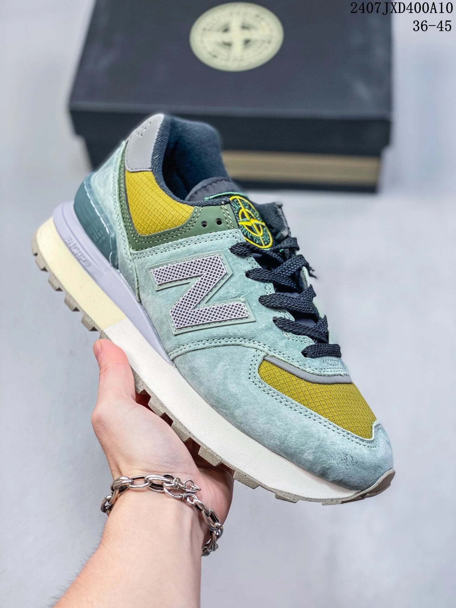 30 Cyan