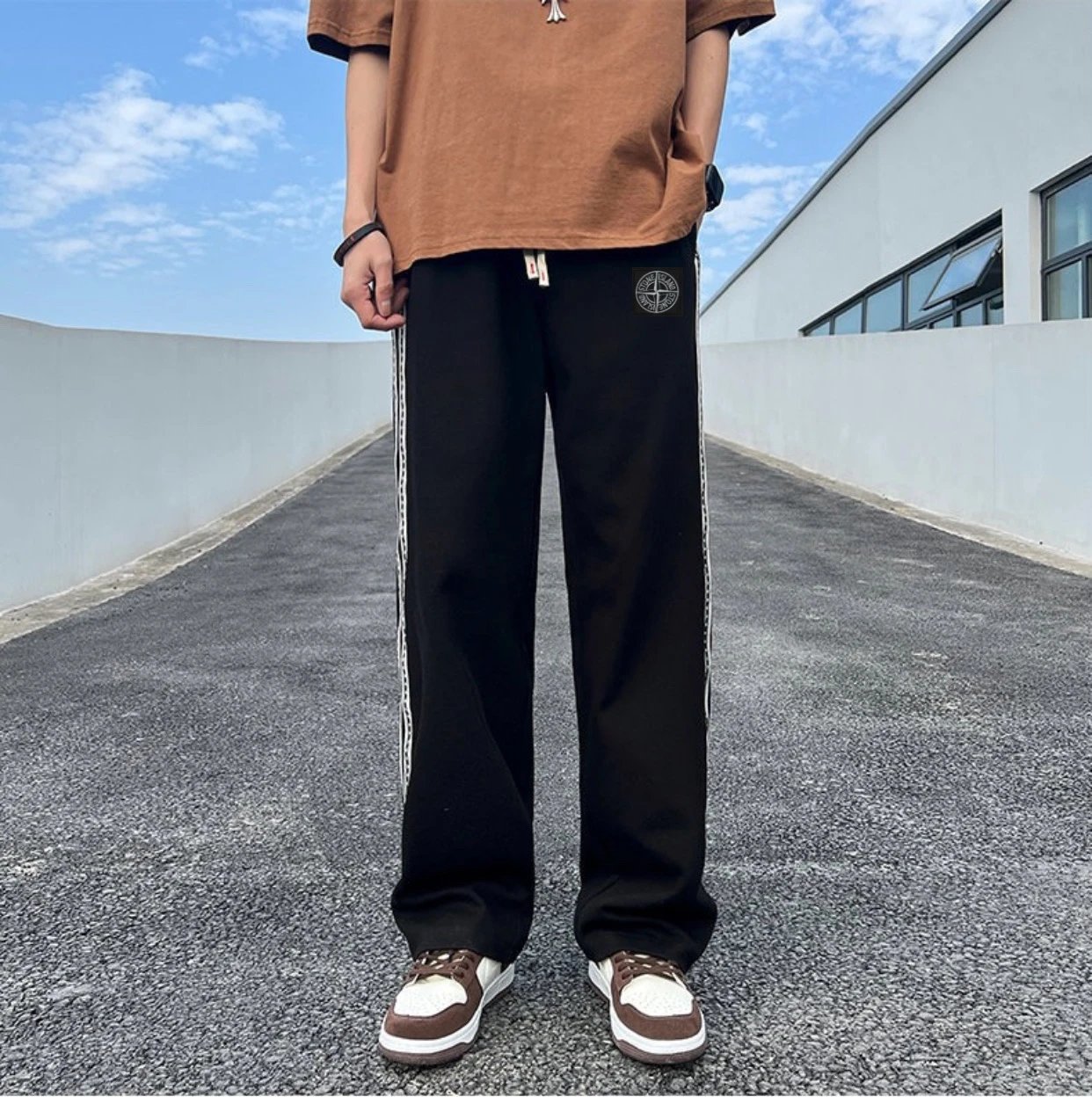 29 black