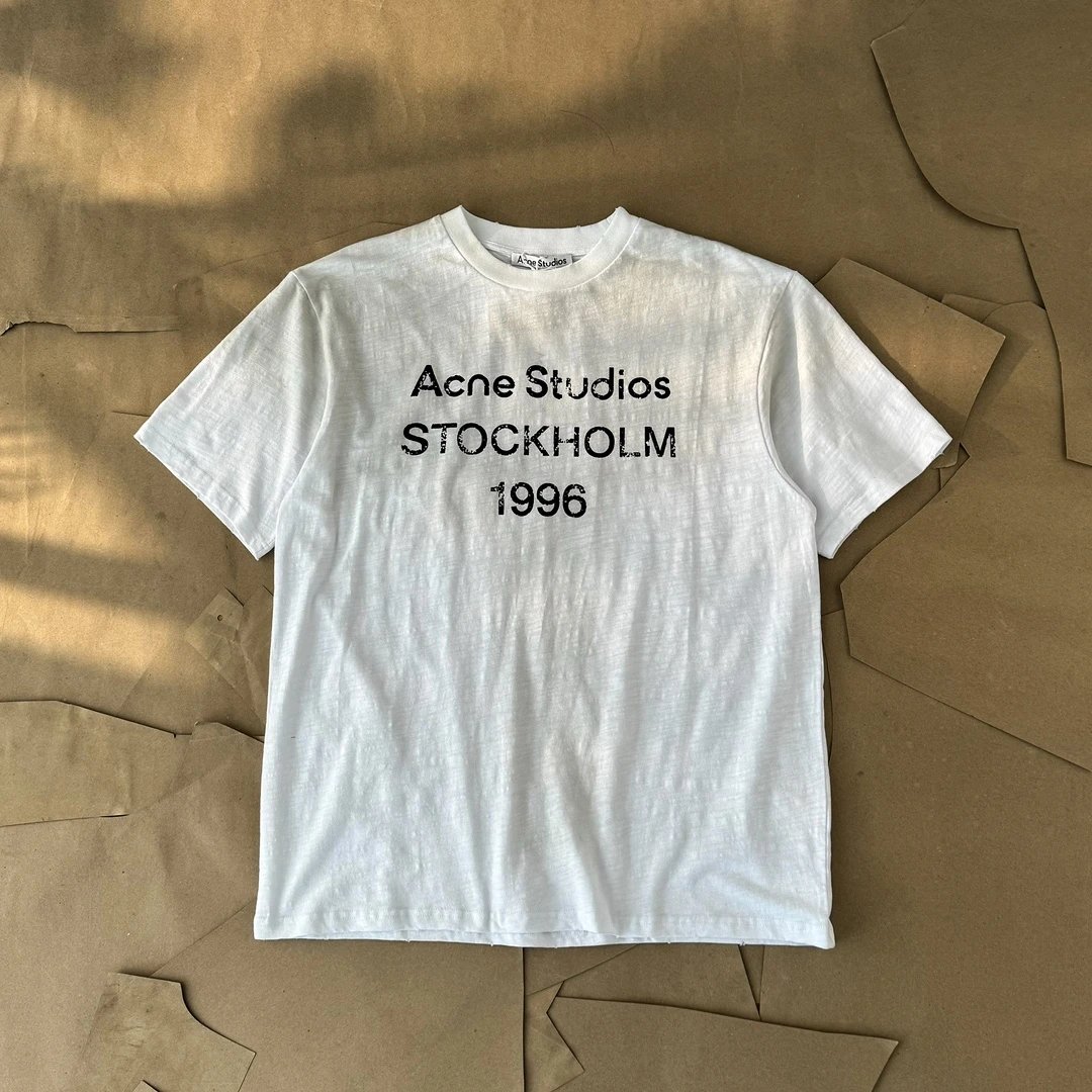 32 white