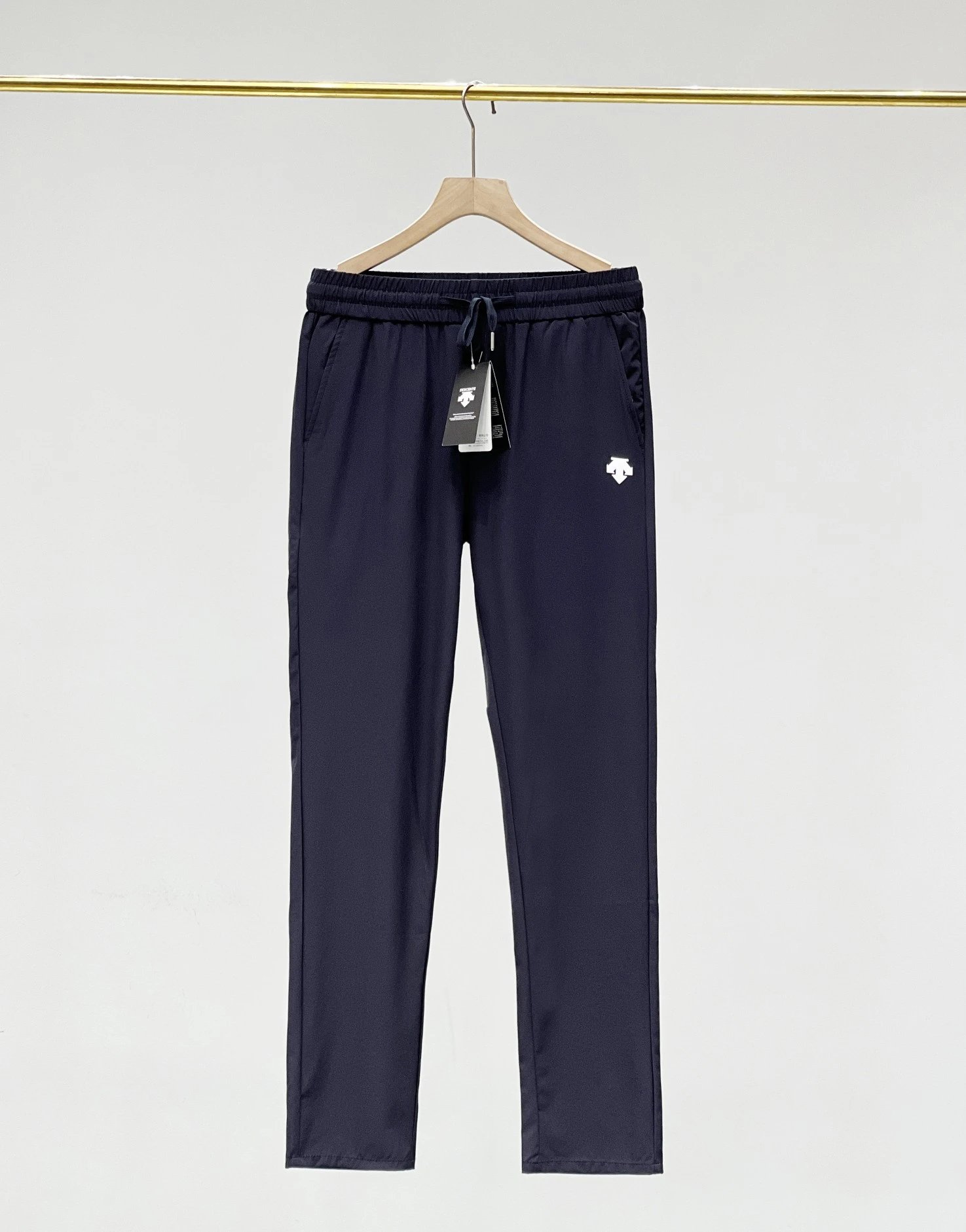 28 black