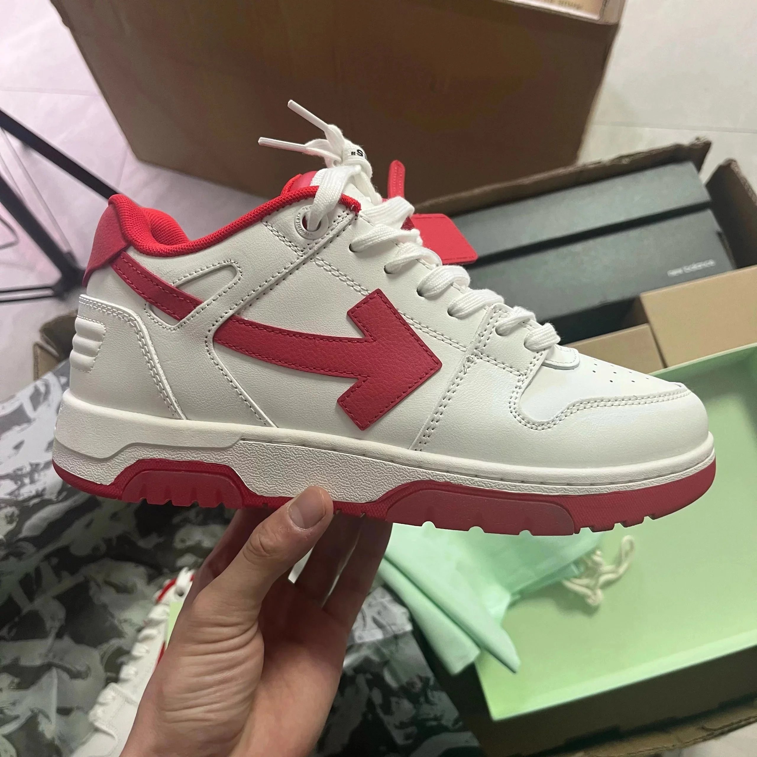 White-Red S22 10125