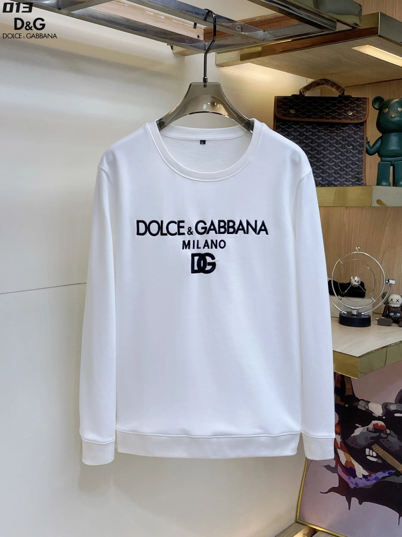 22 white
