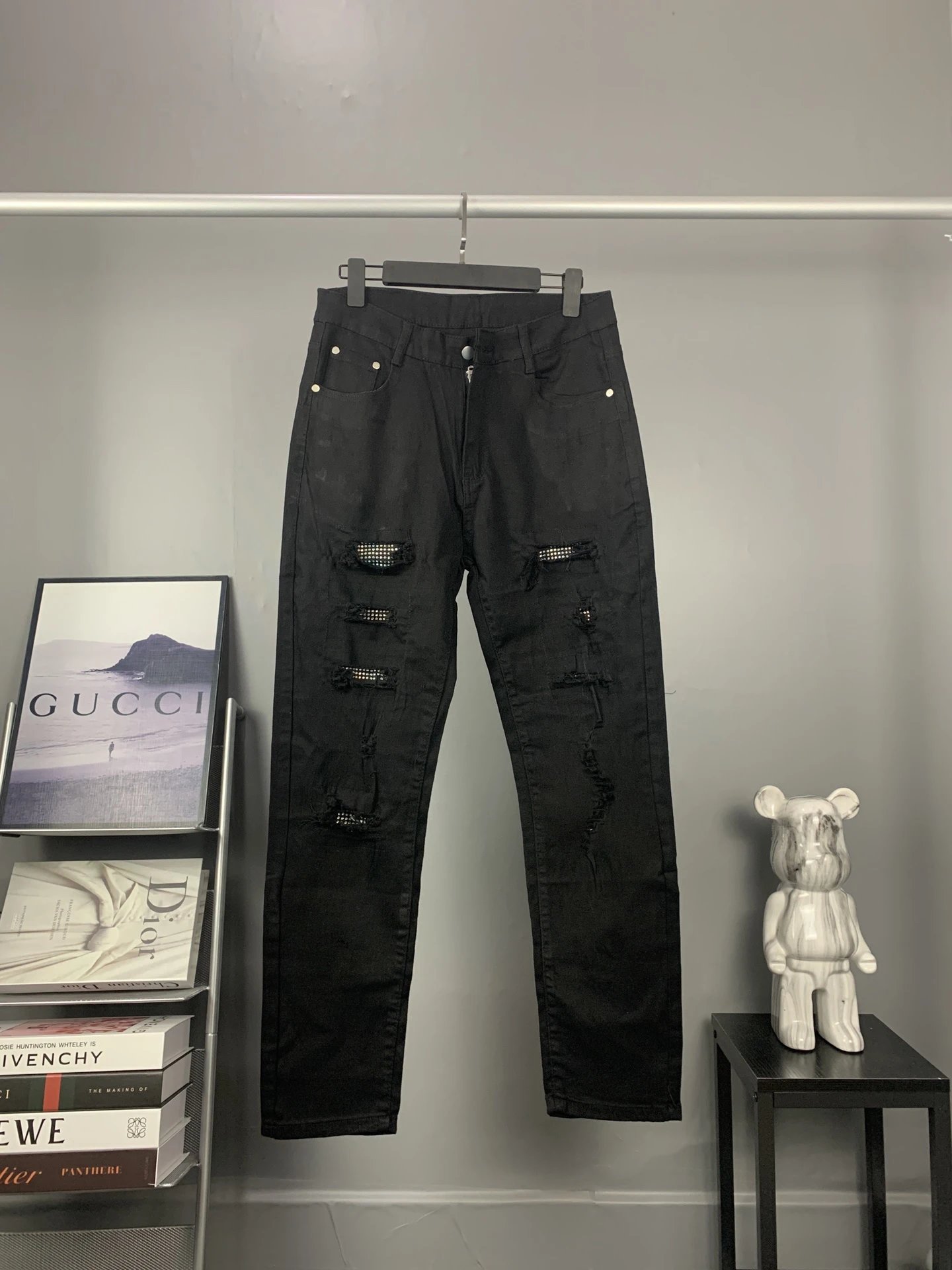 11 black