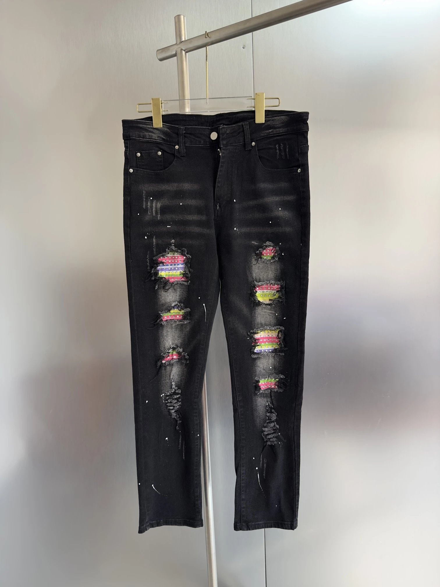 16 black