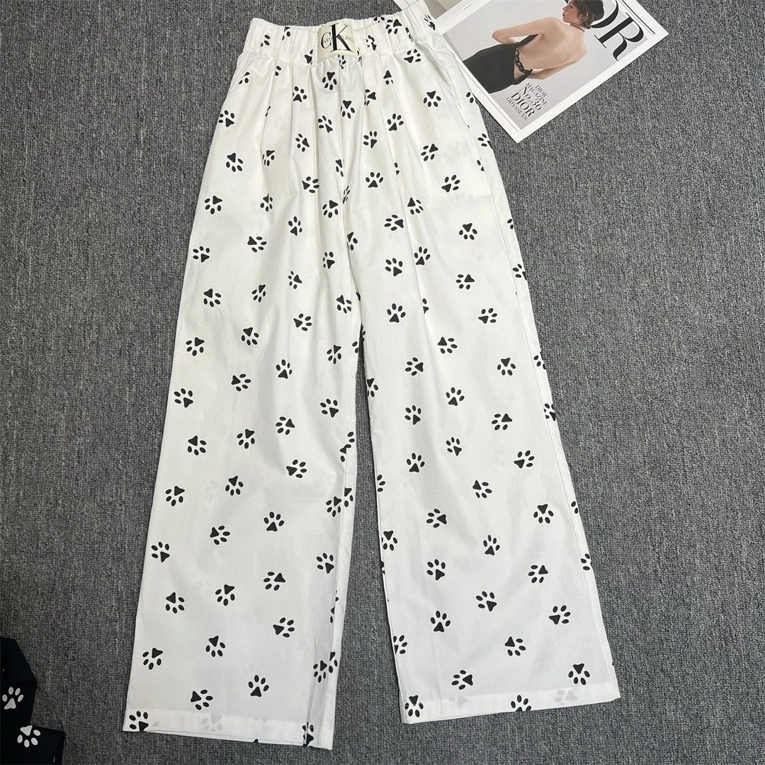 32 white