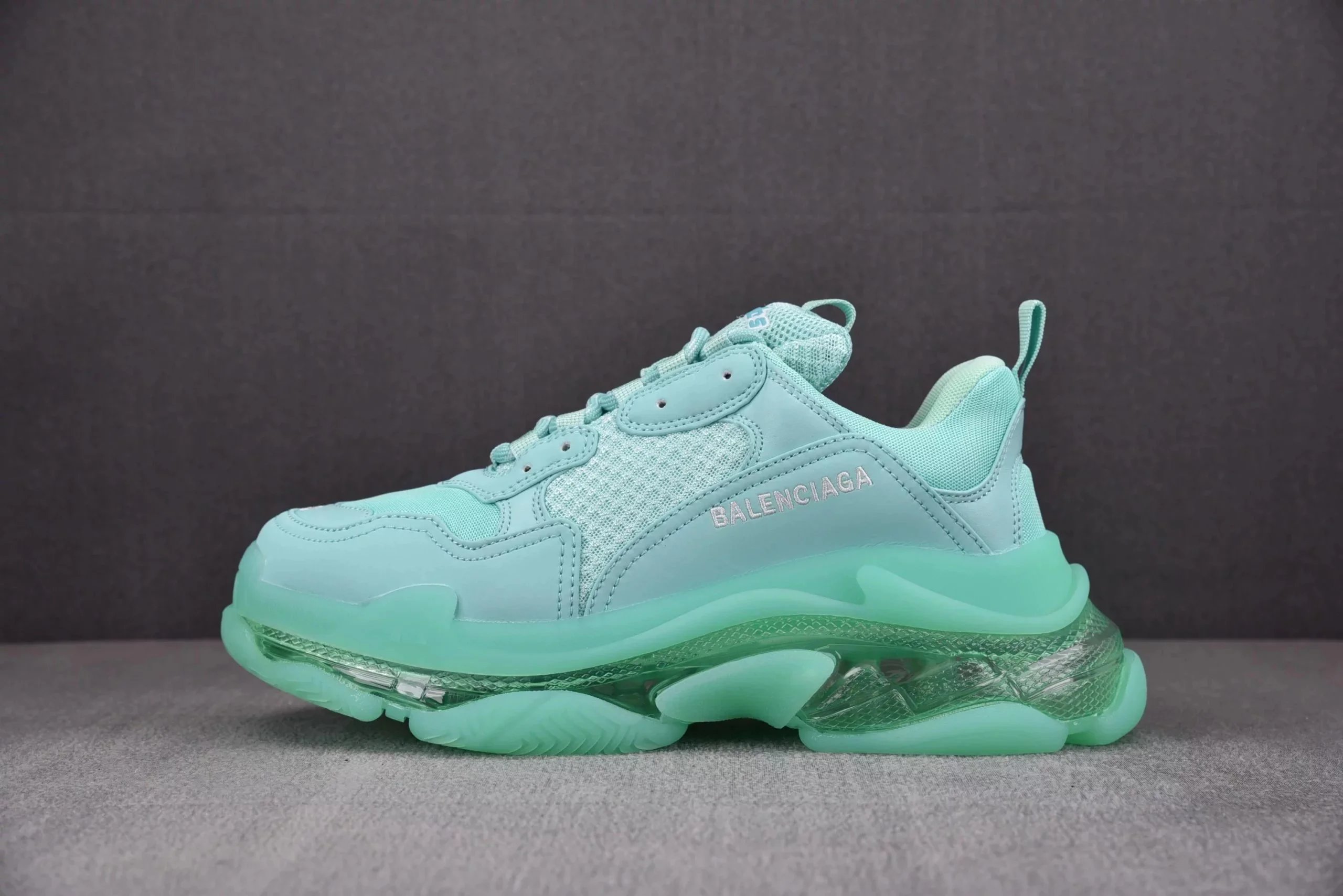 01 Green Air Cushion