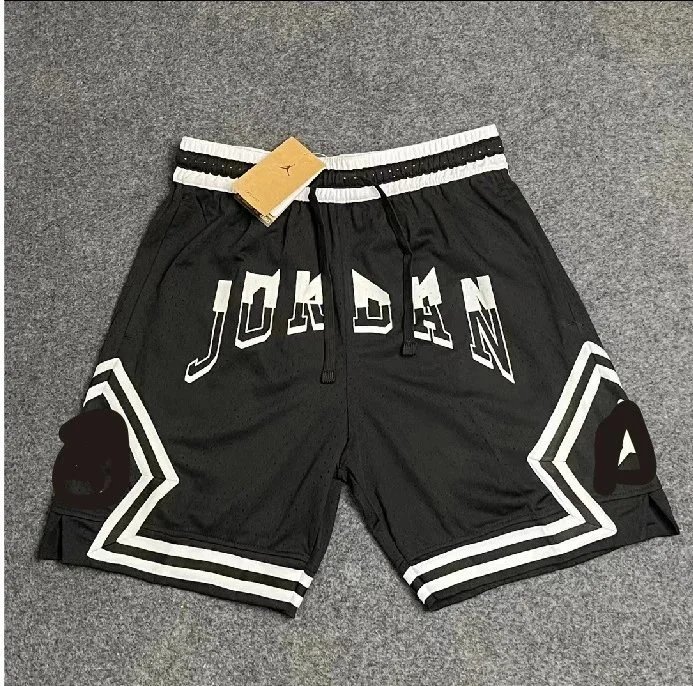 NO18 black