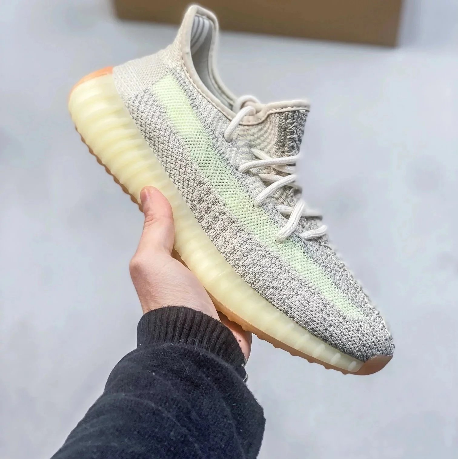 11 Milky yellow
