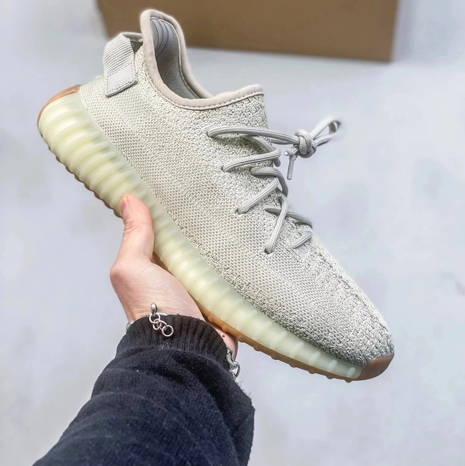 18 Light Gray