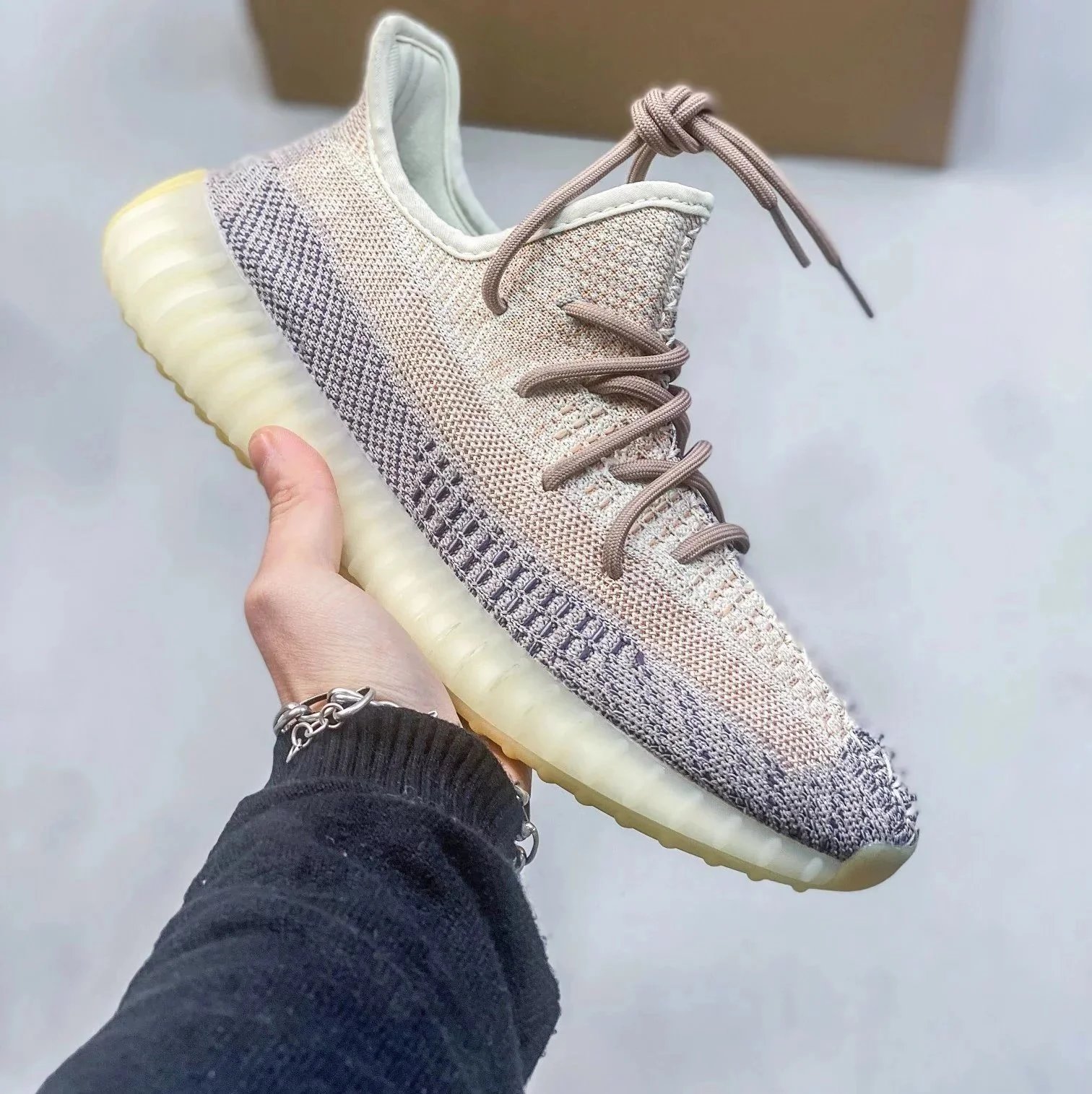 30 white brown gray