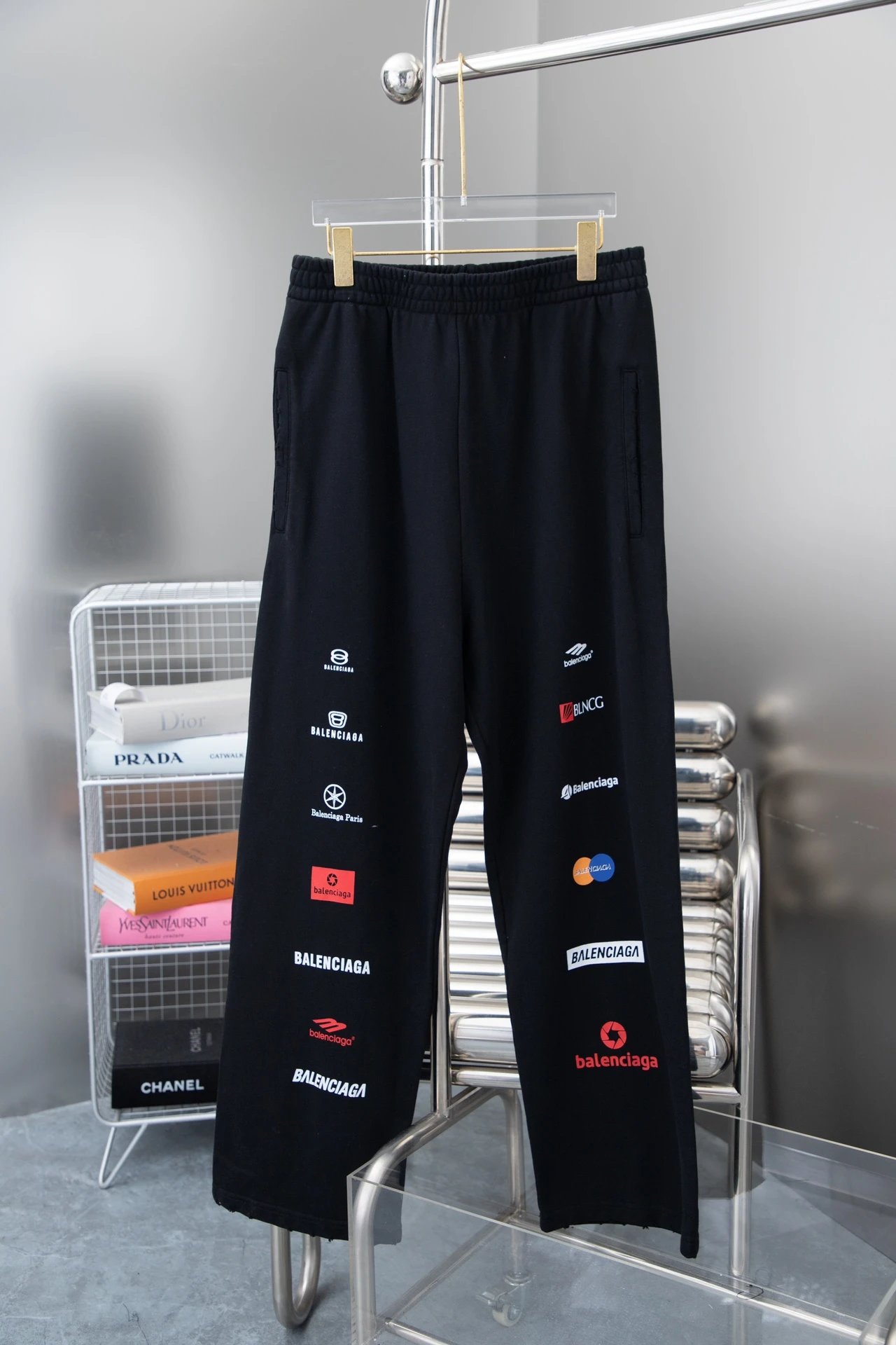 10 black