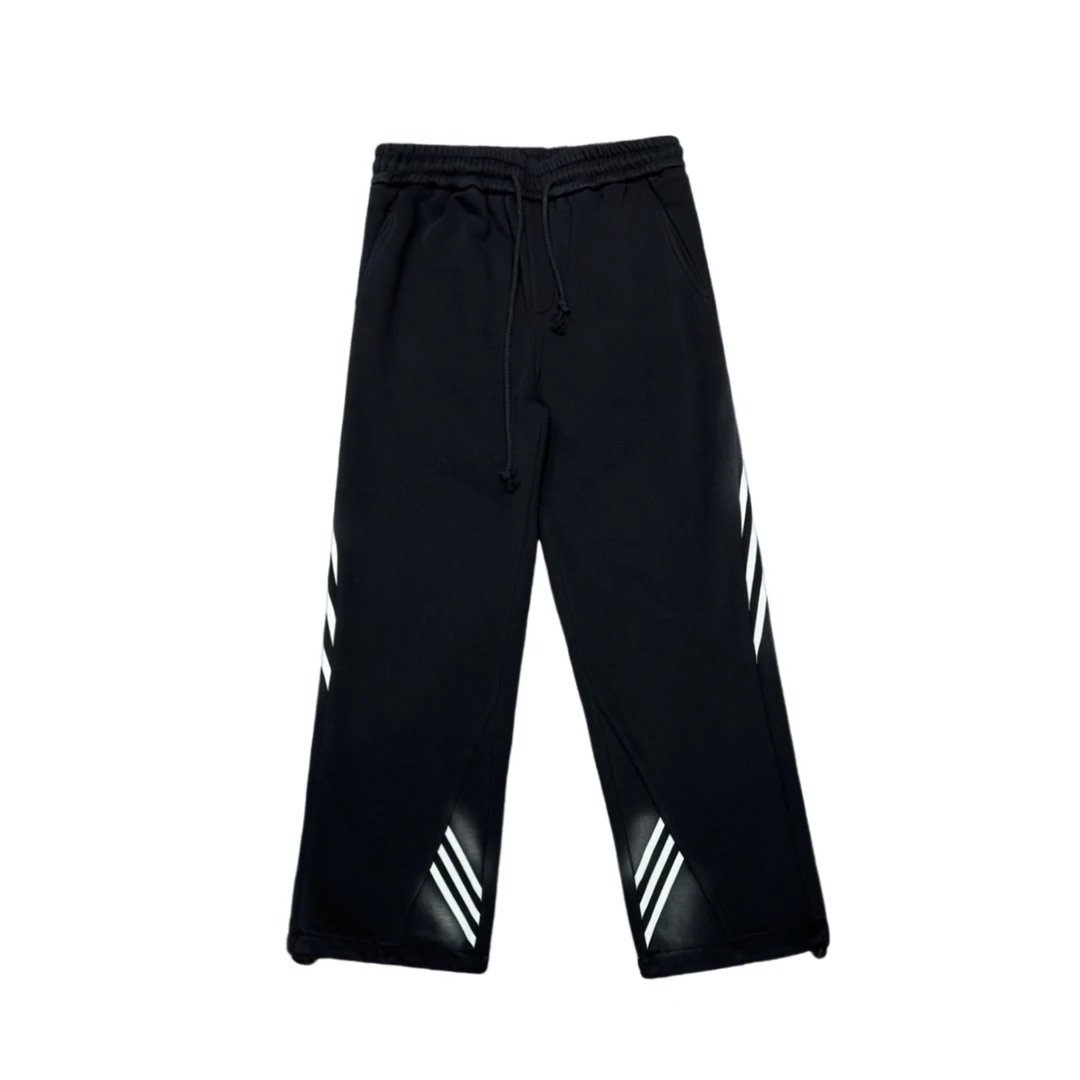 32 black
